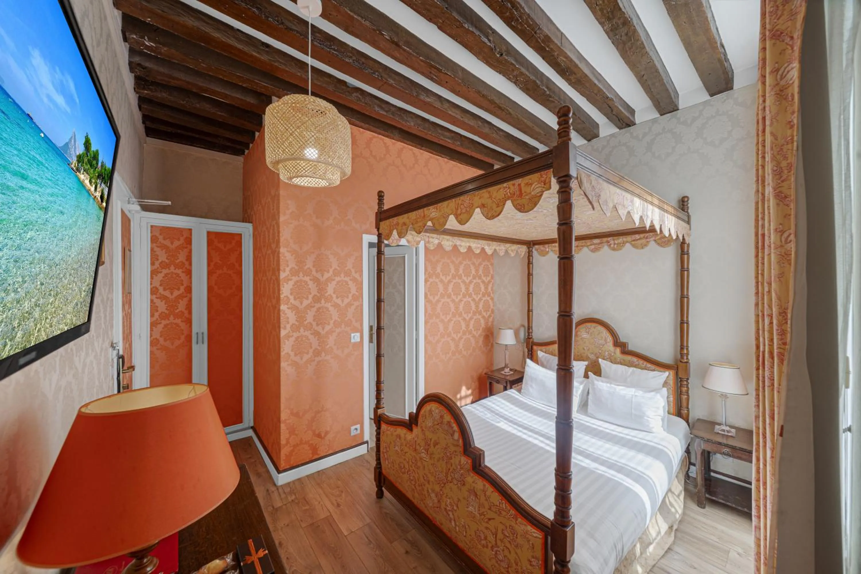 Bedroom, Bed in Hotel de la Bretonnerie