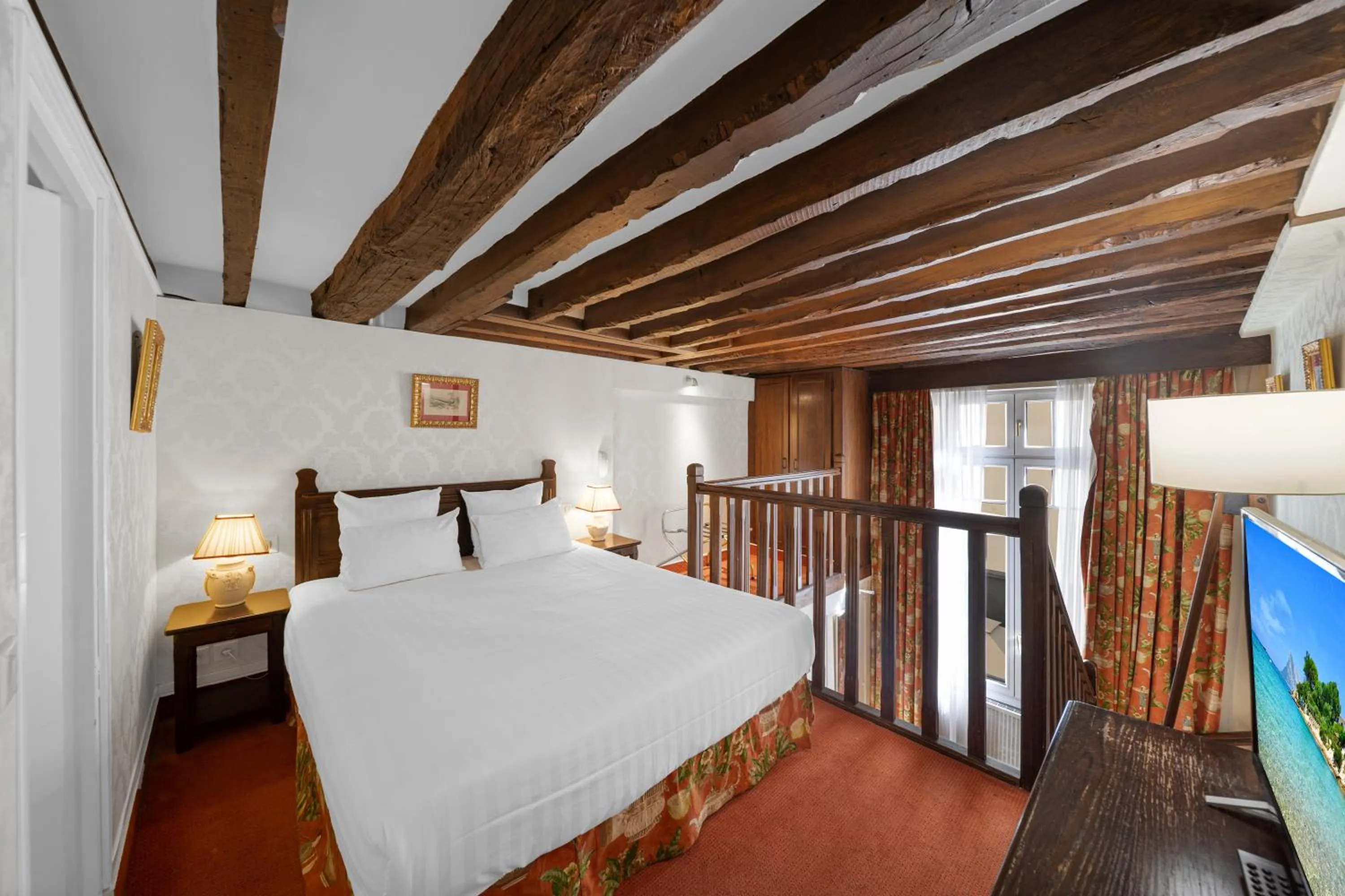 Bedroom, Bed in Hotel de la Bretonnerie