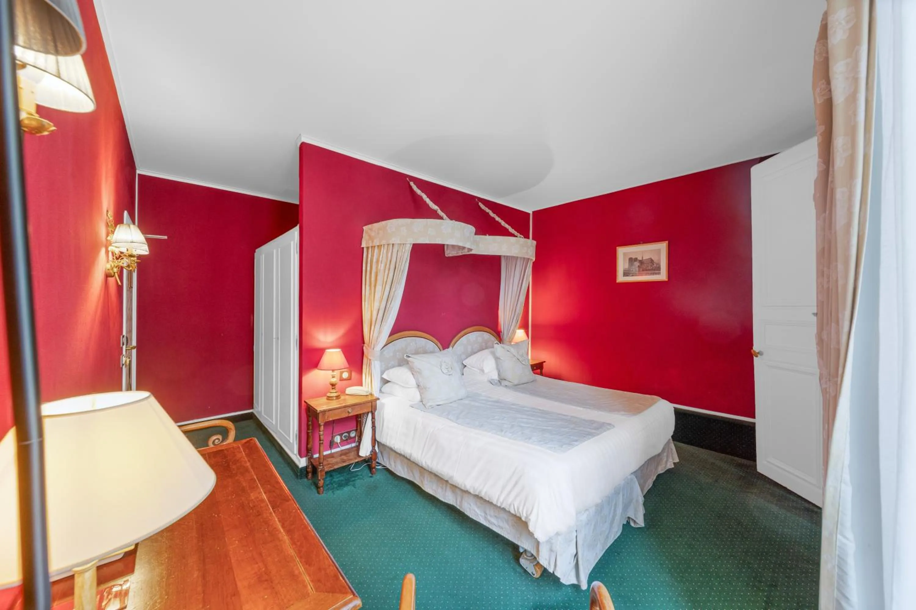 Bedroom, Bed in Hotel de la Bretonnerie