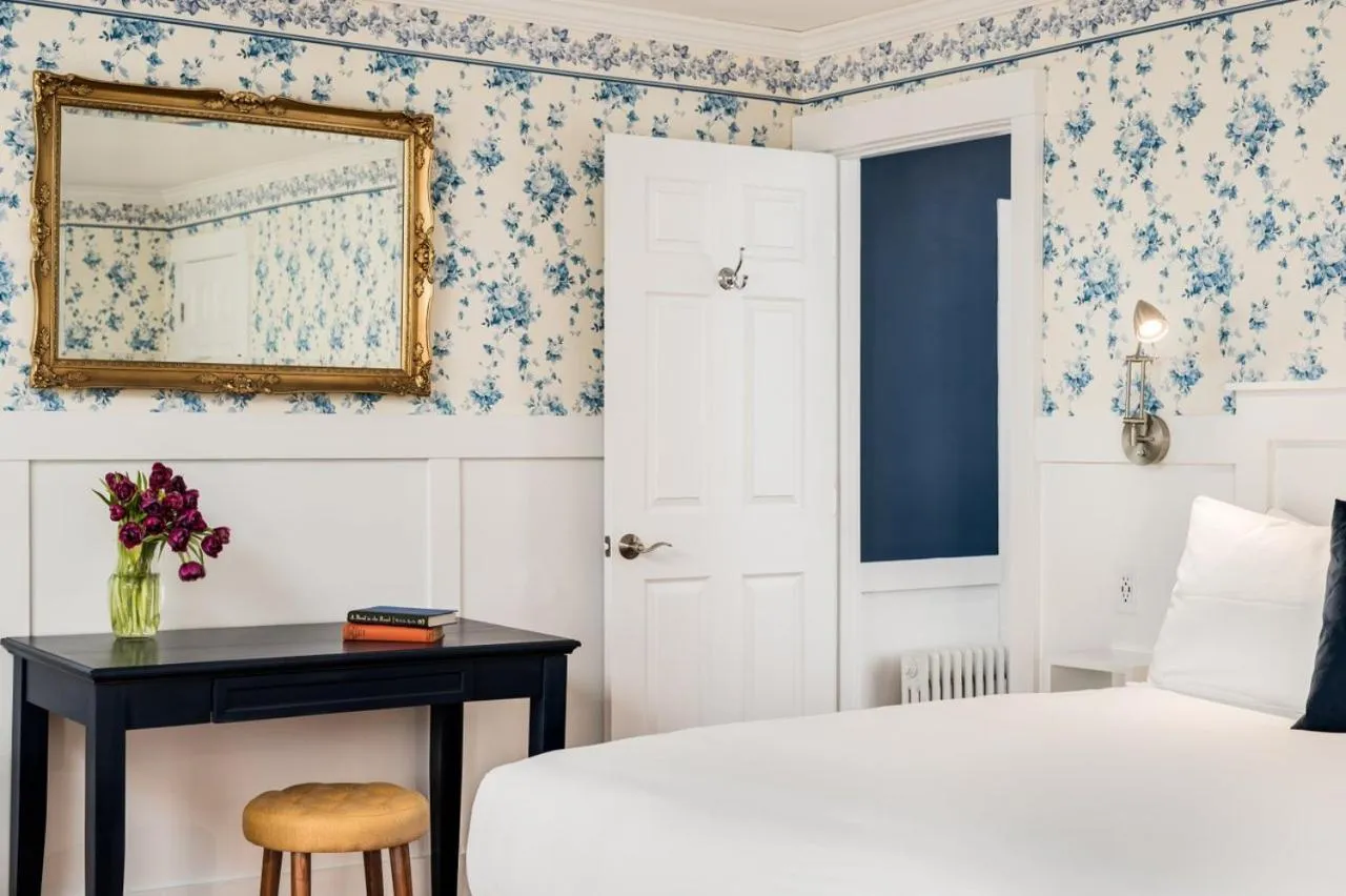 Bed in Martin Hill Inn