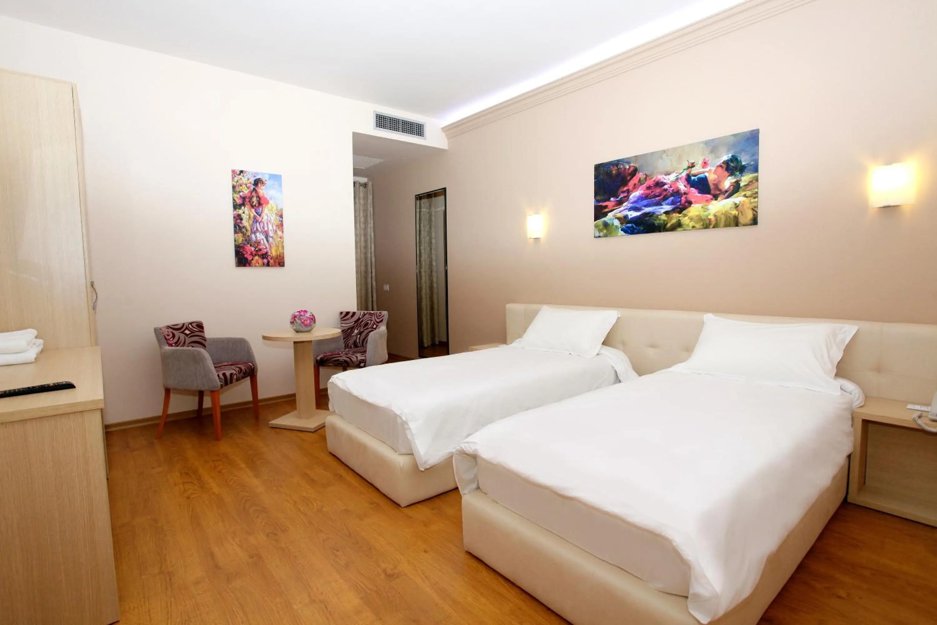 Bedroom, Bed in Hotel Green