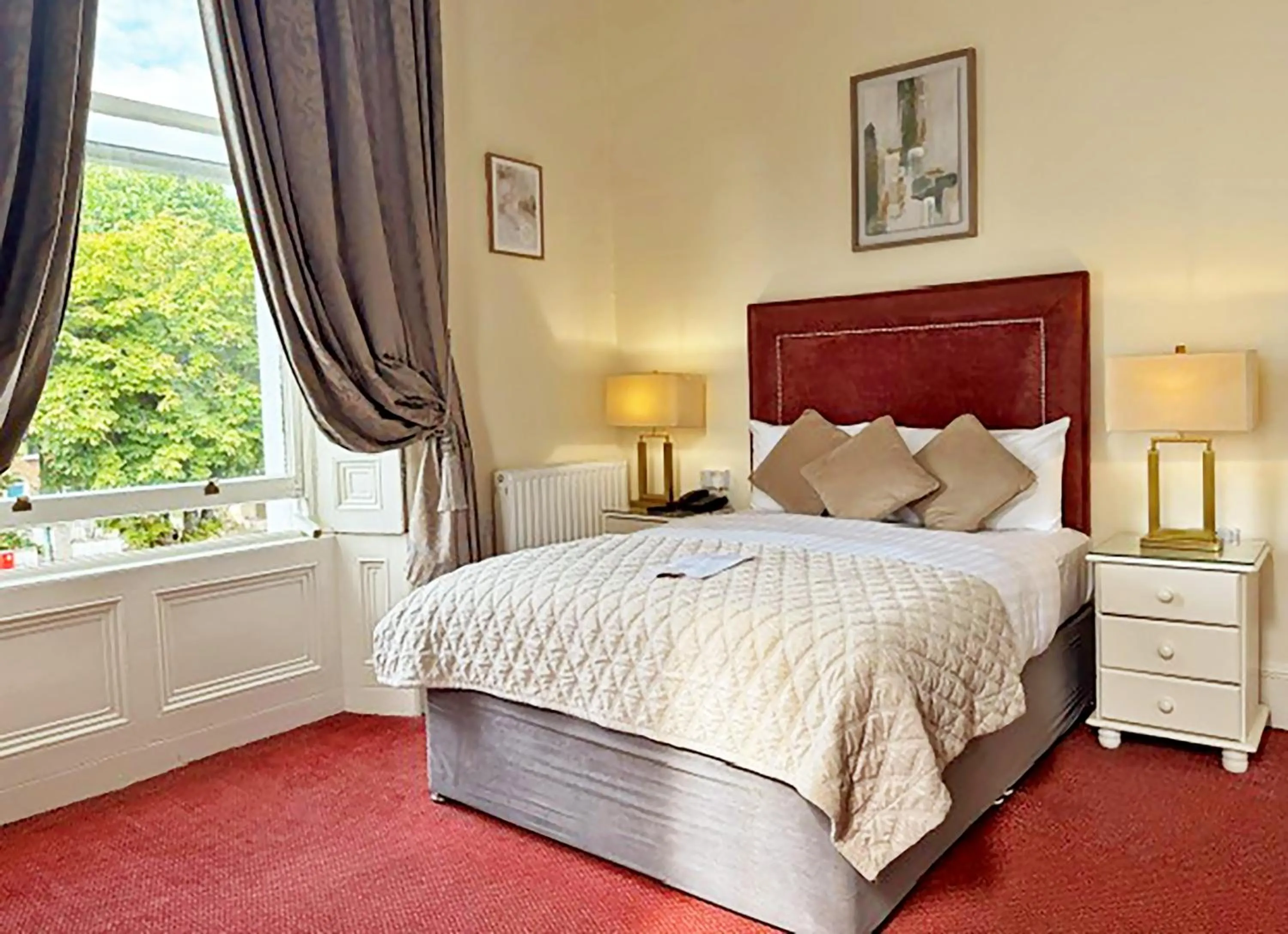 Bed in Morehampton Townhouse