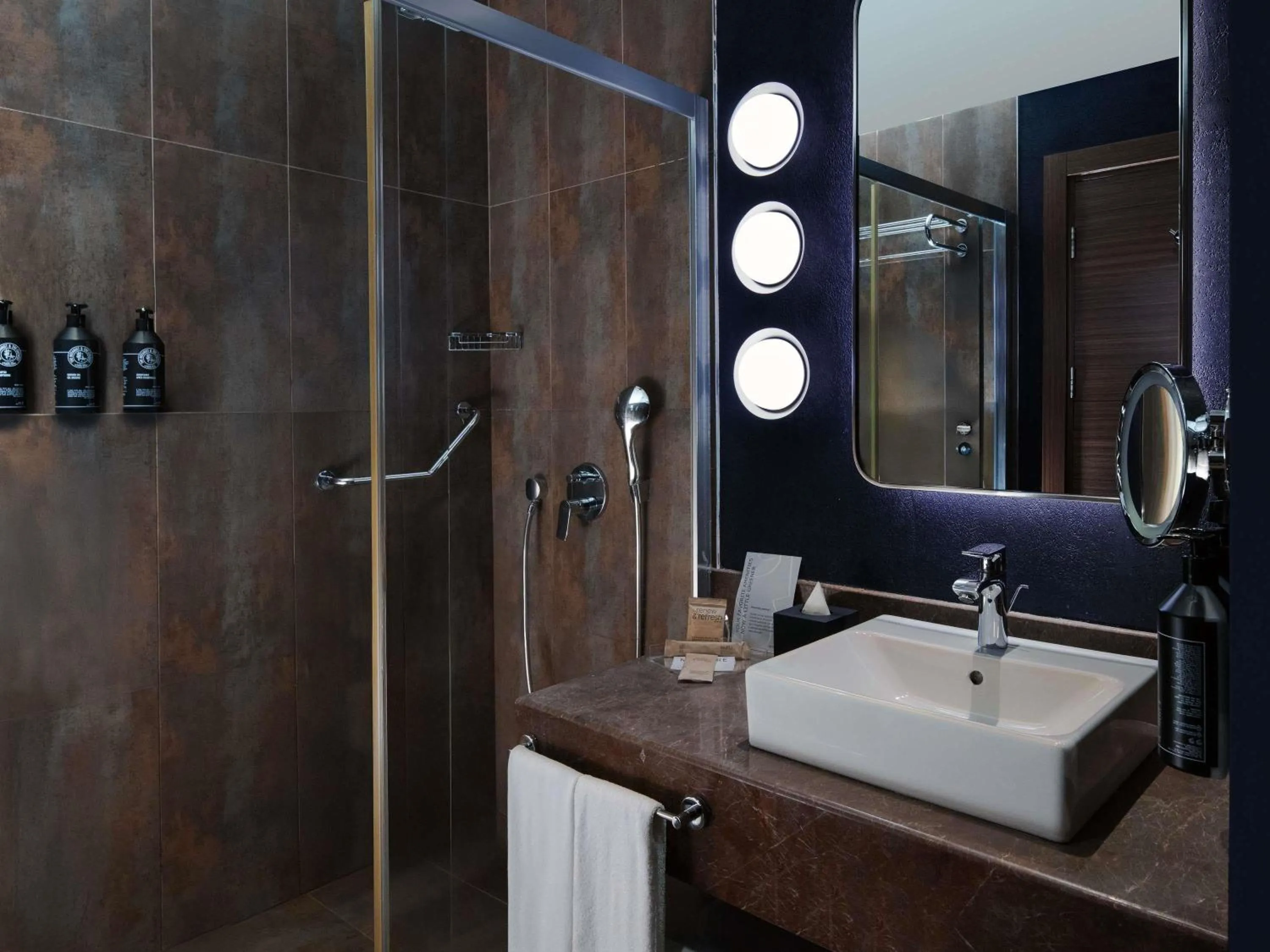 Bedroom in Mercure Istanbul Altunizade