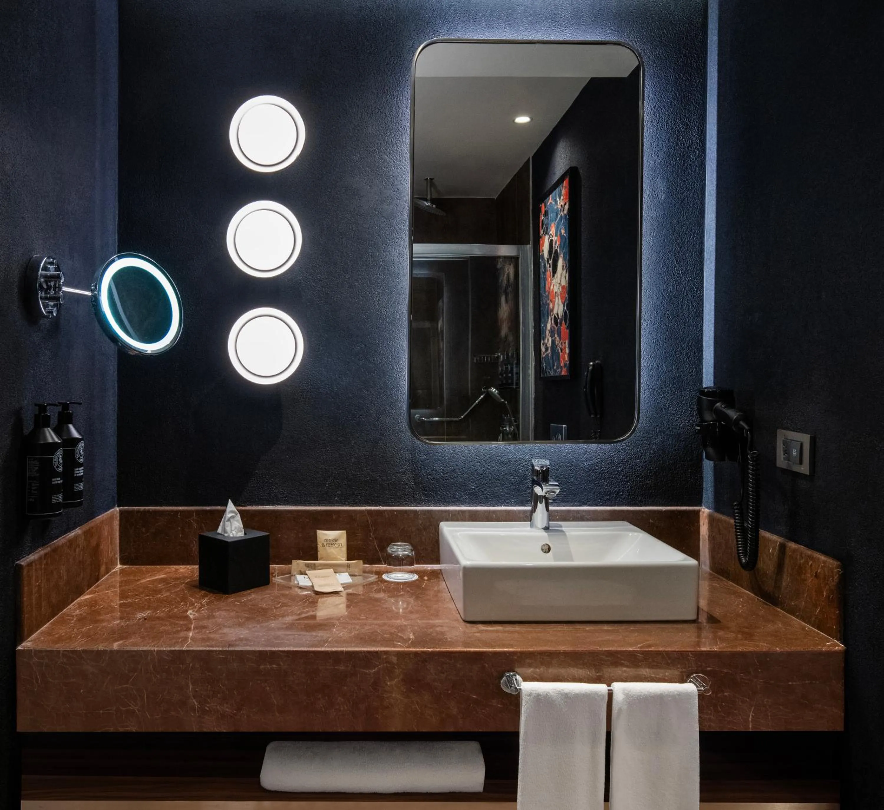 Toilet in Mercure Istanbul Altunizade