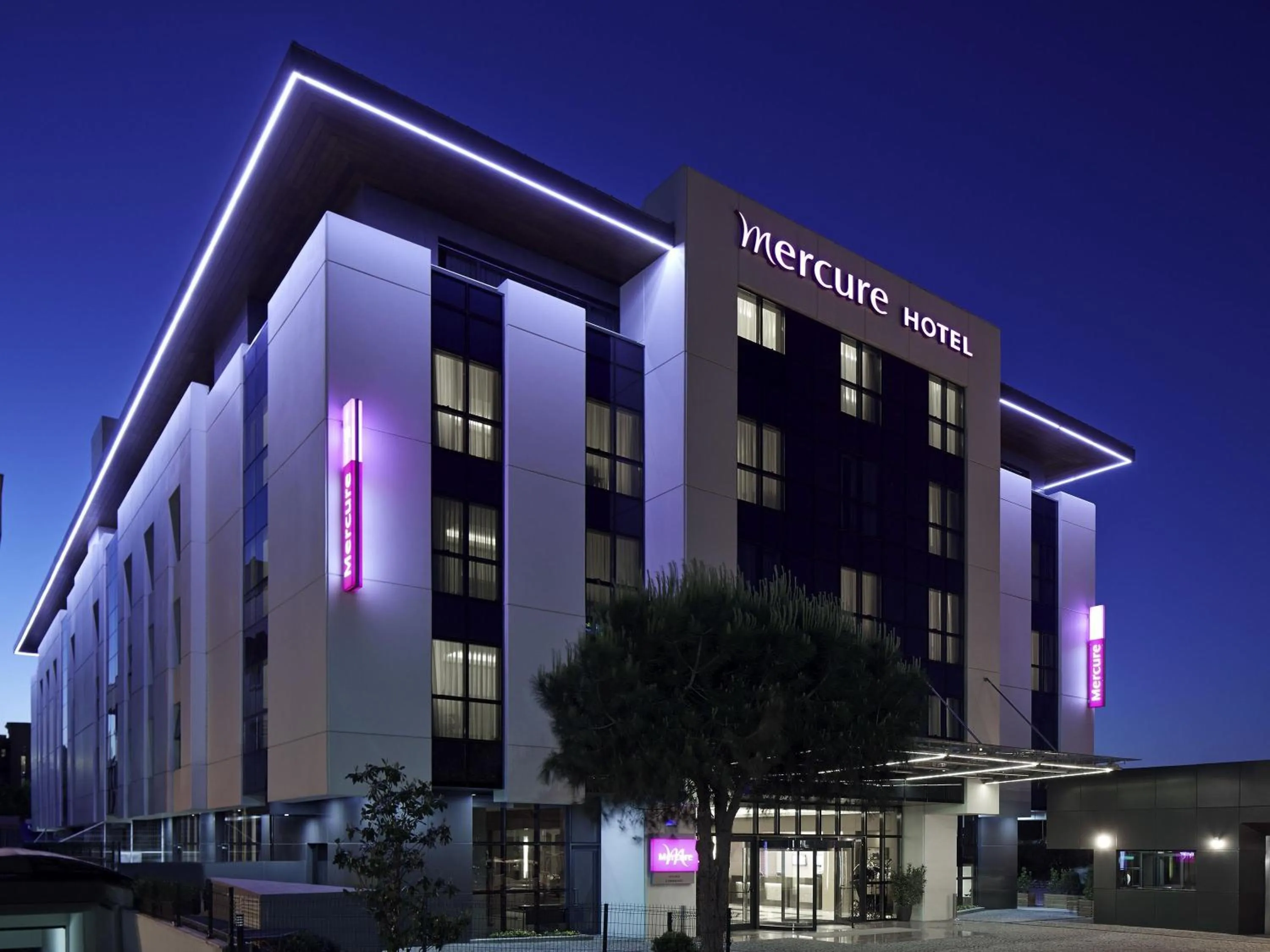 Property building in Mercure Istanbul Altunizade