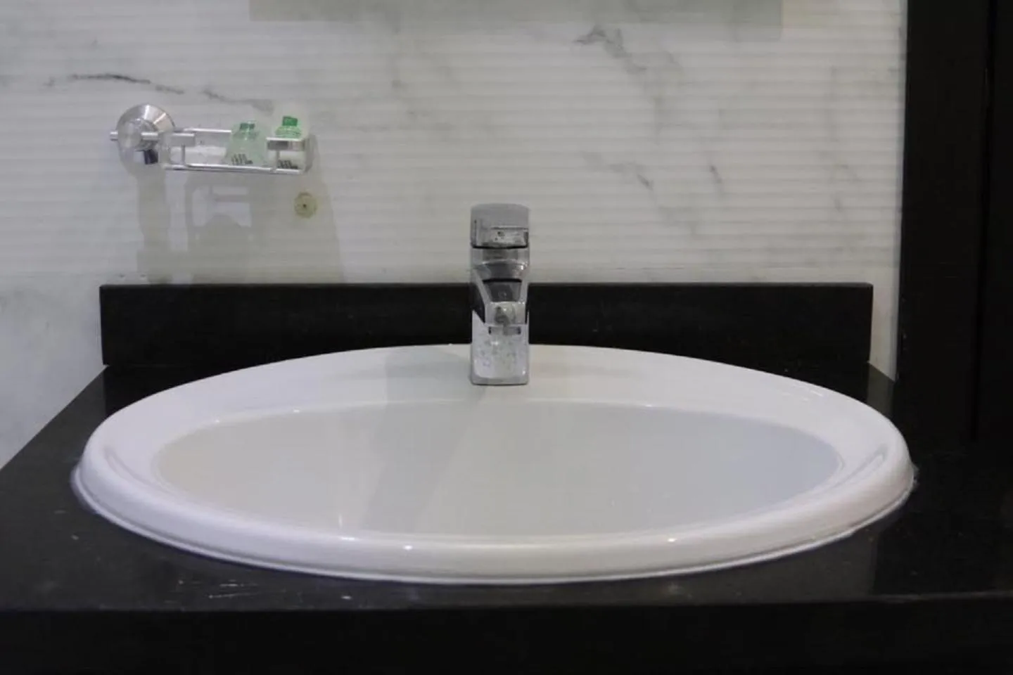 Bathroom in HOTEL DE LA VALLÉE