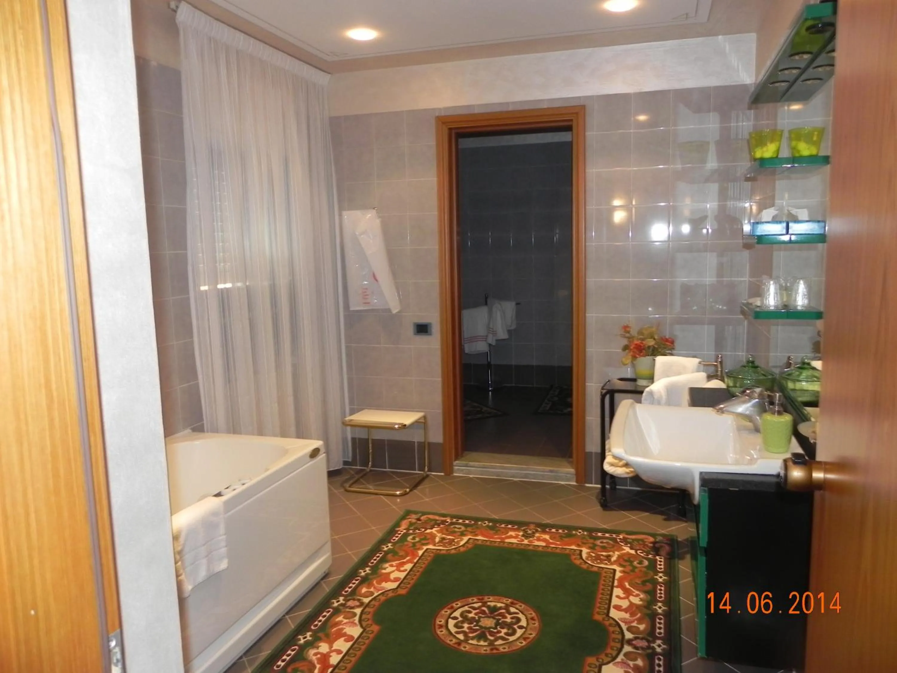 Bathroom in Hotel La Ruota