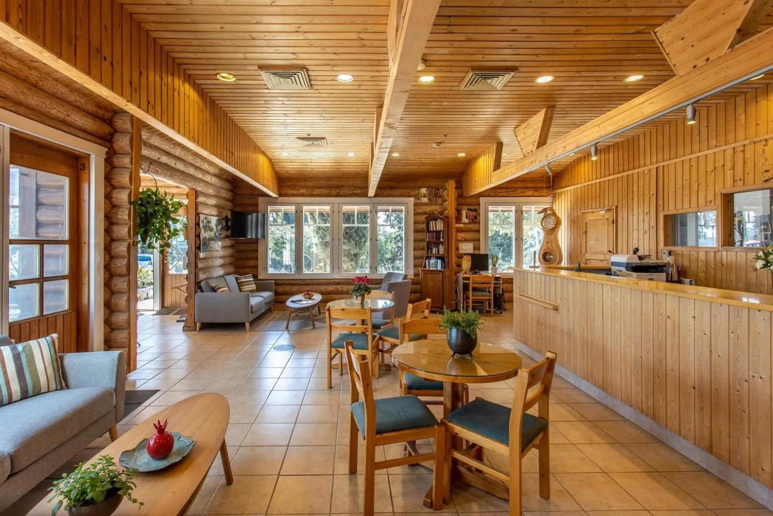 Lobby or reception in Logos hotel in Yad Hashmona