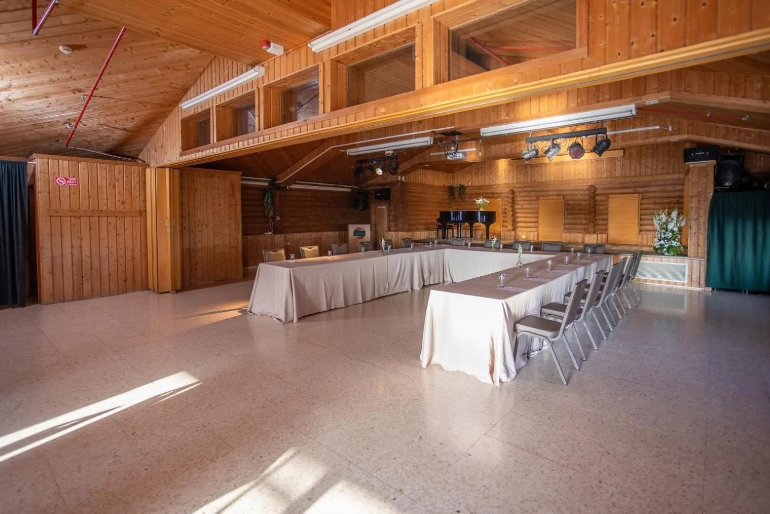 Banquet/Function facilities in Logos hotel in Yad Hashmona