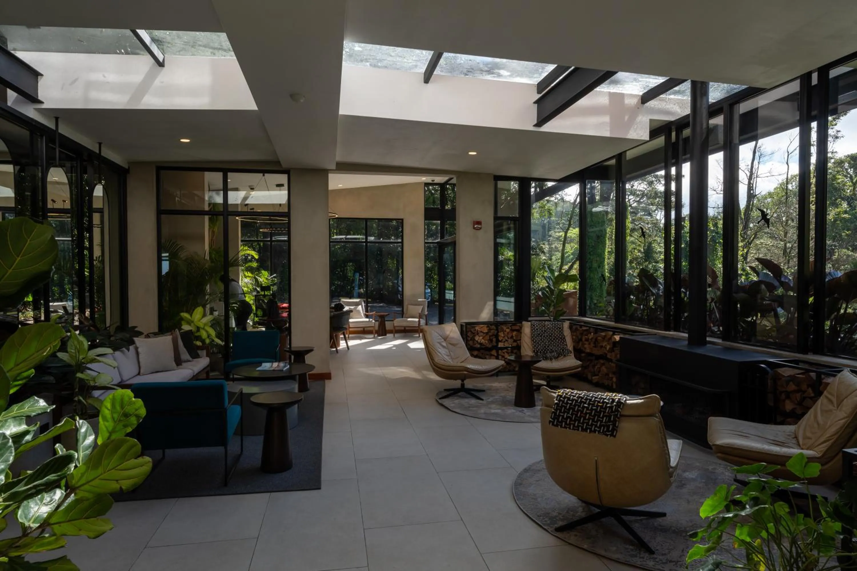 Lounge or bar in Koora Monteverde a Cloud Forest Hotel by Sandglass