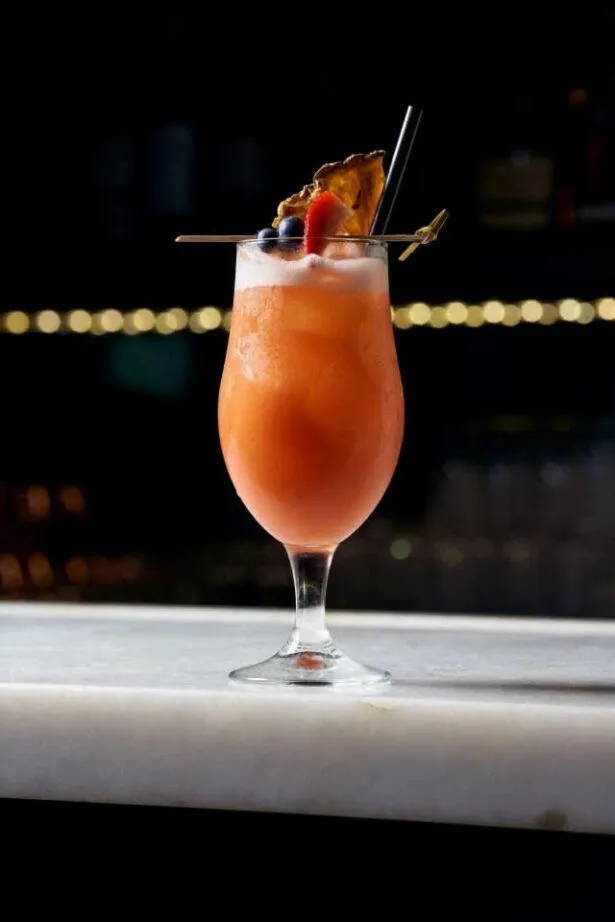 Restaurant/places to eat in Gale South Beach, Curio Collection By Hilton