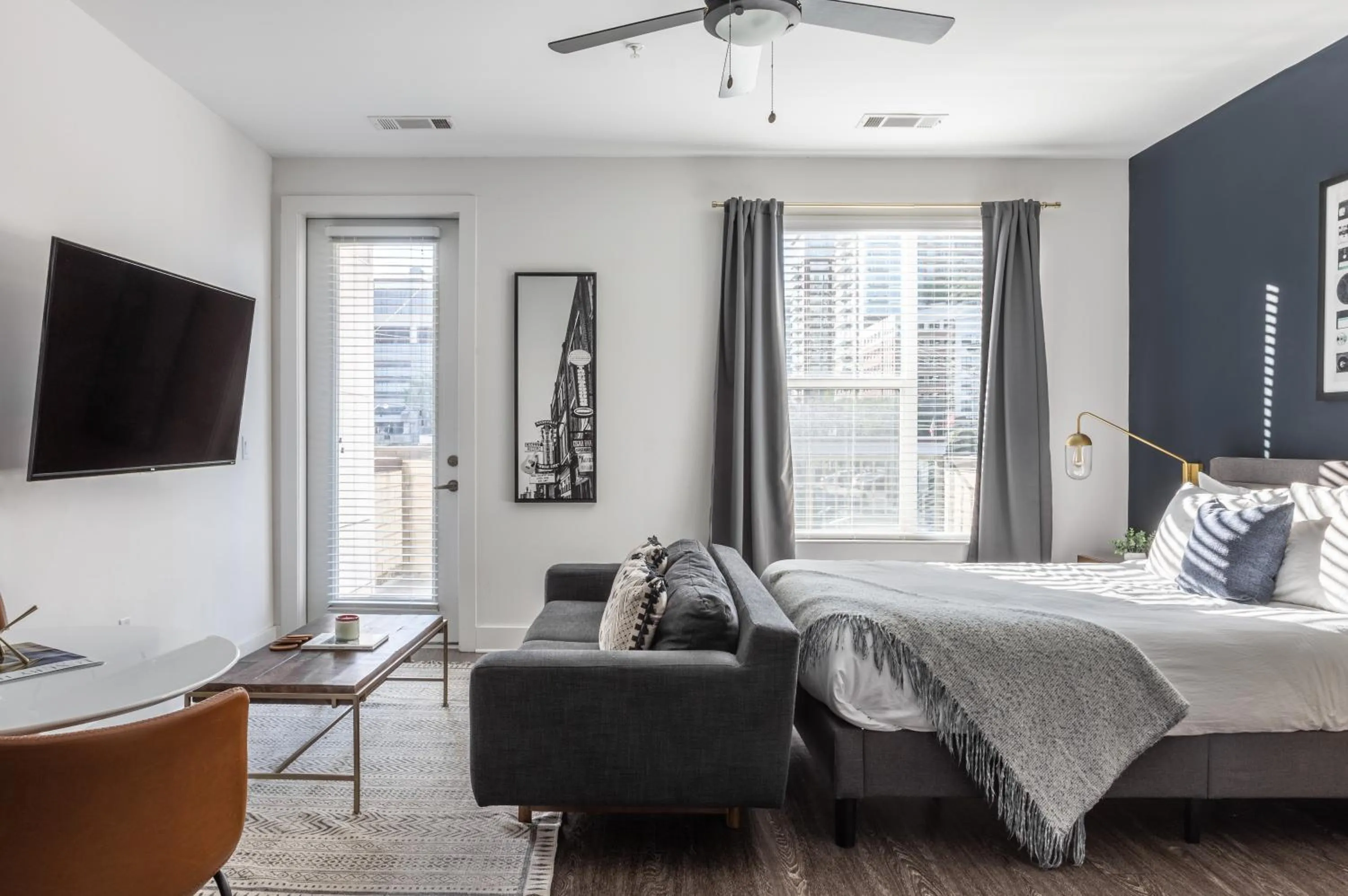 Photo of the whole room, Bed in Mint House Nashville - Music Row