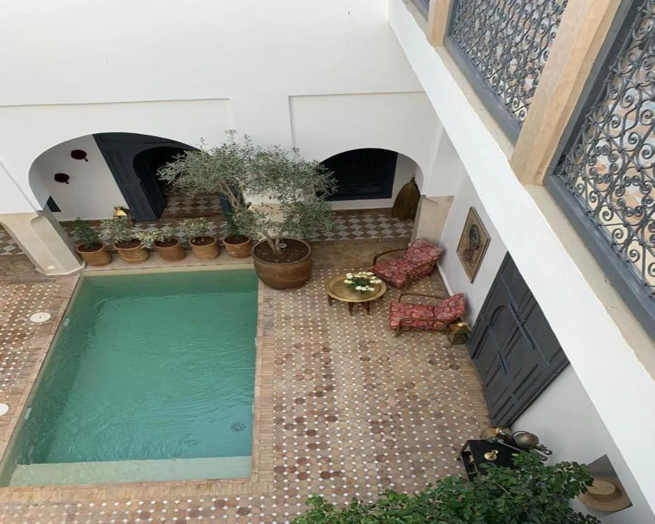 Swimming pool in Riad Magellan Yoga and Spa