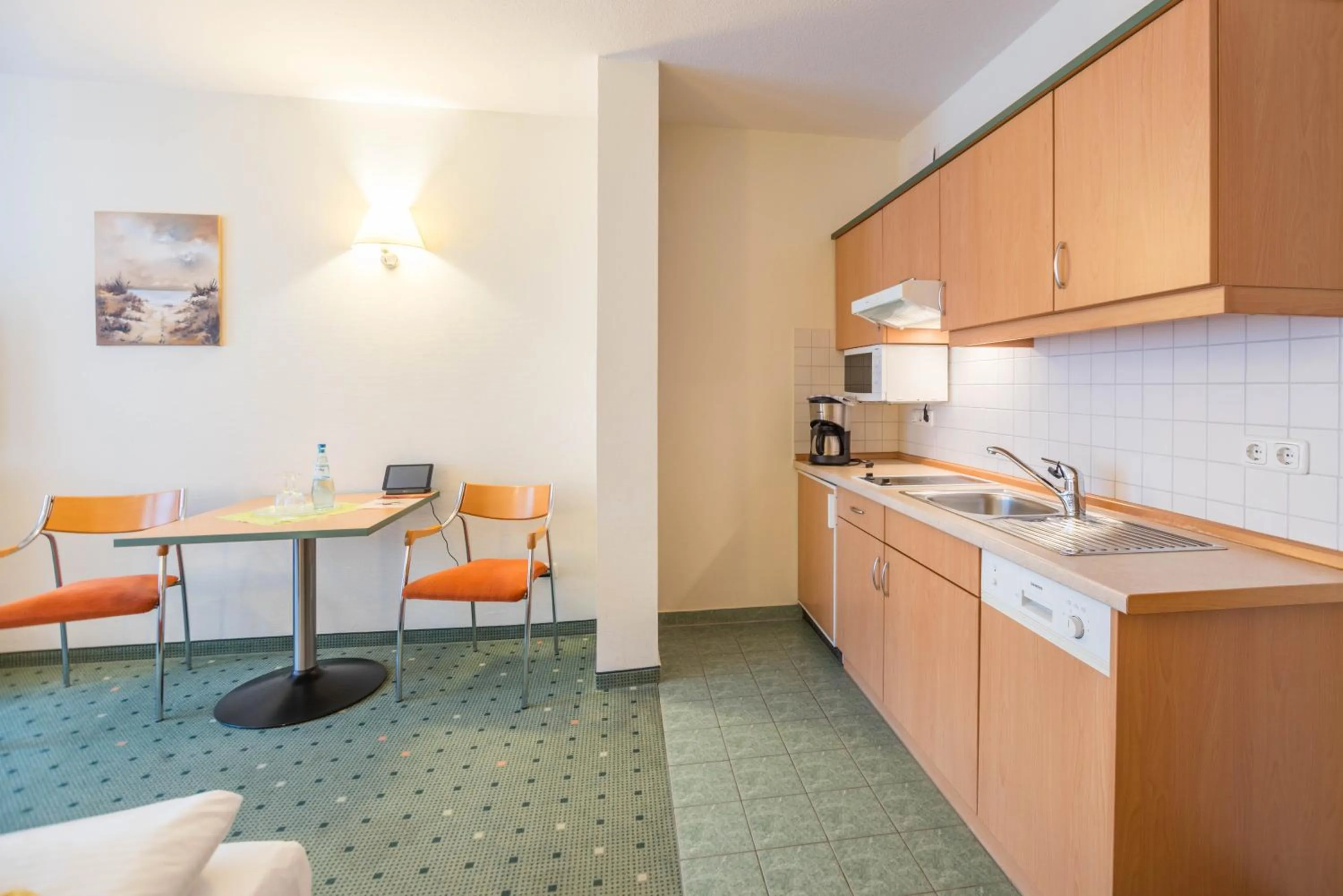 Photo of the whole room in Am Weststrand Aparthotel Kühlungsborn