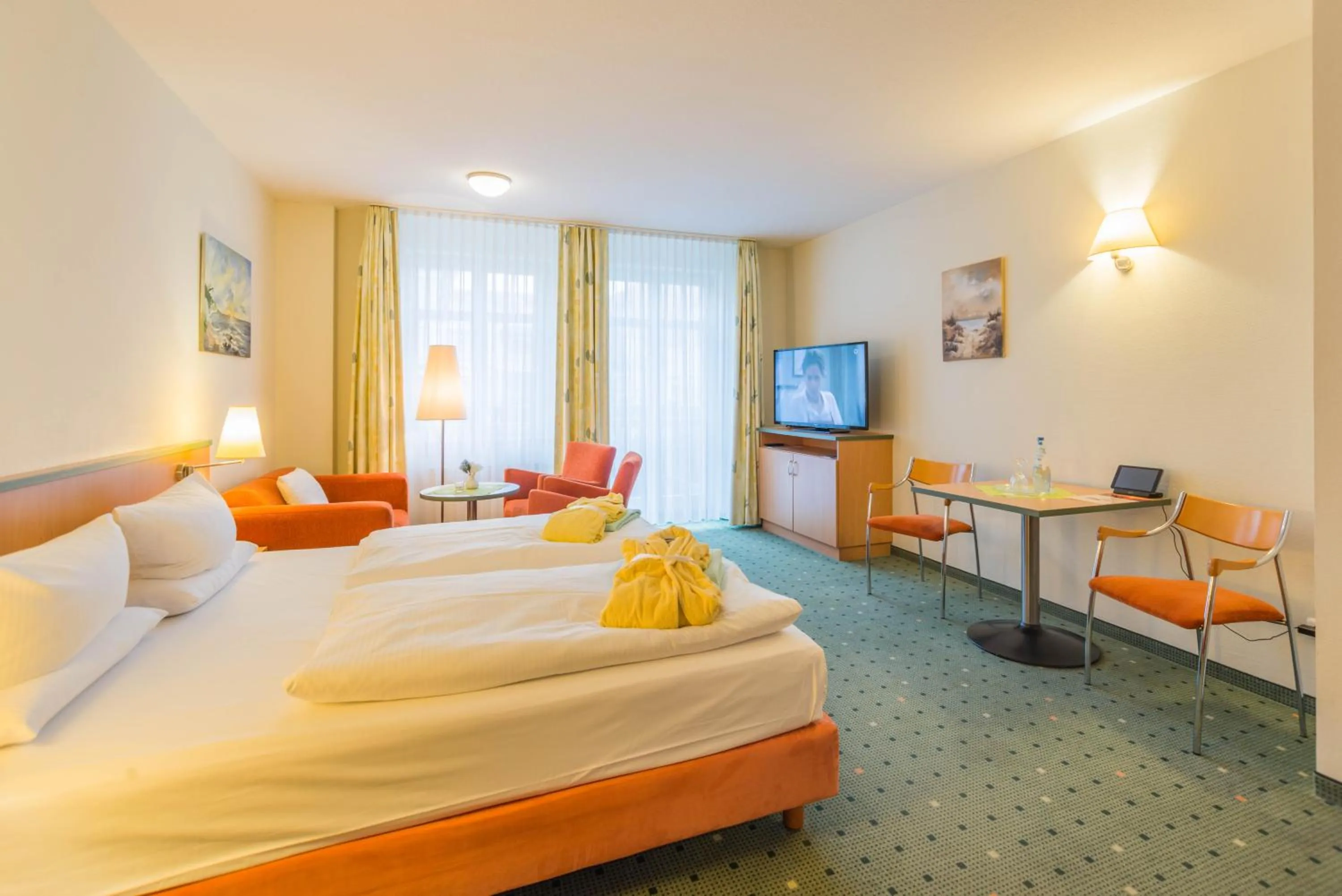 Photo of the whole room, Bed in Am Weststrand Aparthotel Kühlungsborn