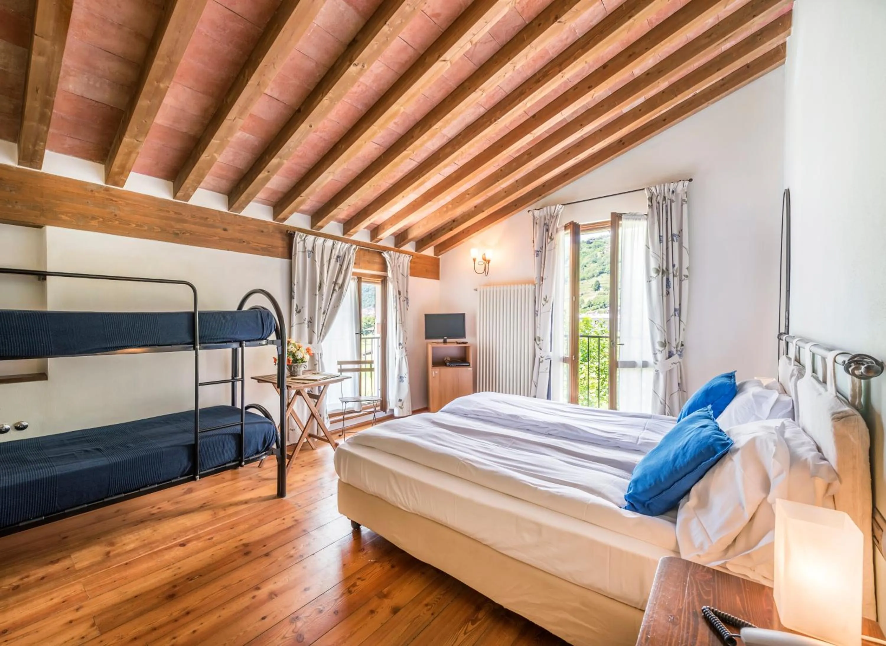 Bedroom, Bed in Agriturismo Cà Del Lago