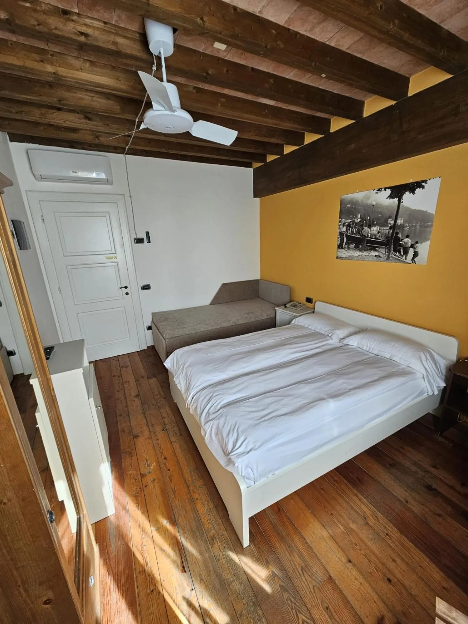 Bed in Agriturismo Cà Del Lago