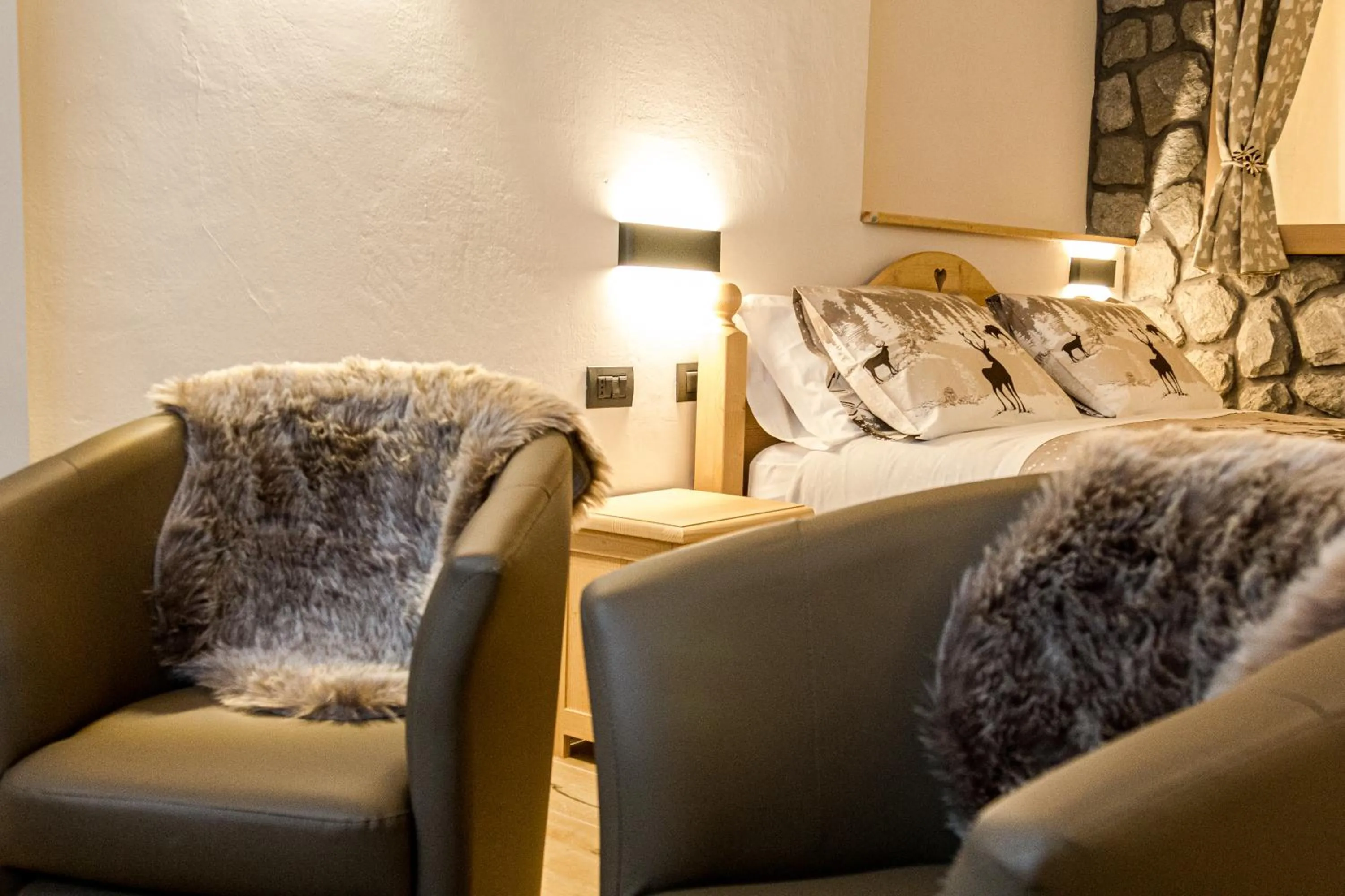 Photo of the whole room, Bed in Hotel Al Foiron