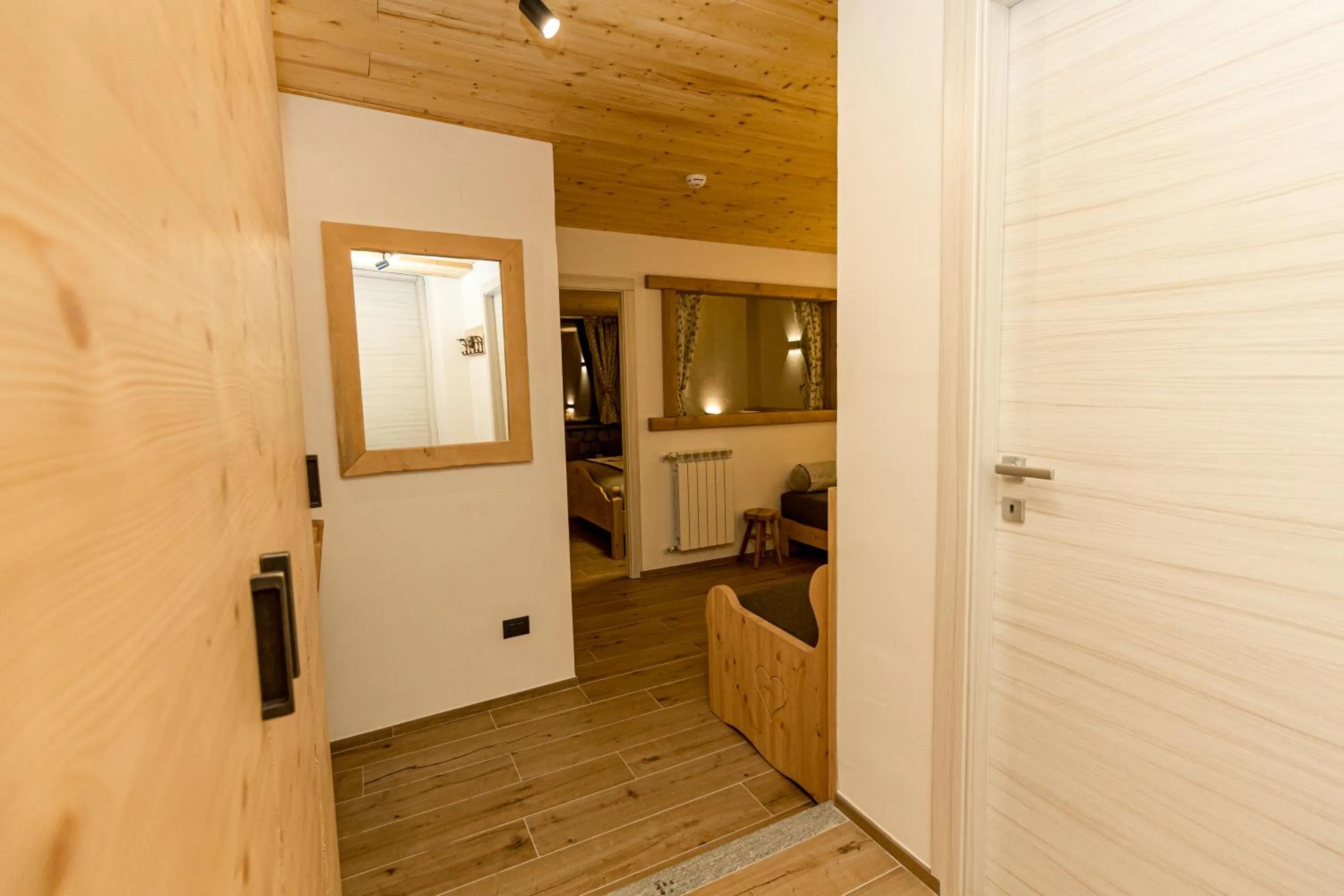 wardrobe in Hotel Al Foiron