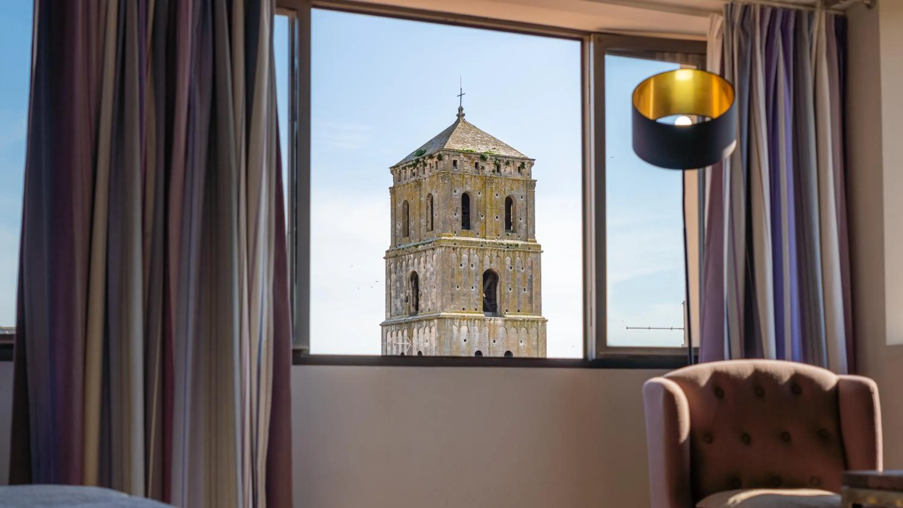 City view in Hôtel Amphithéâtre