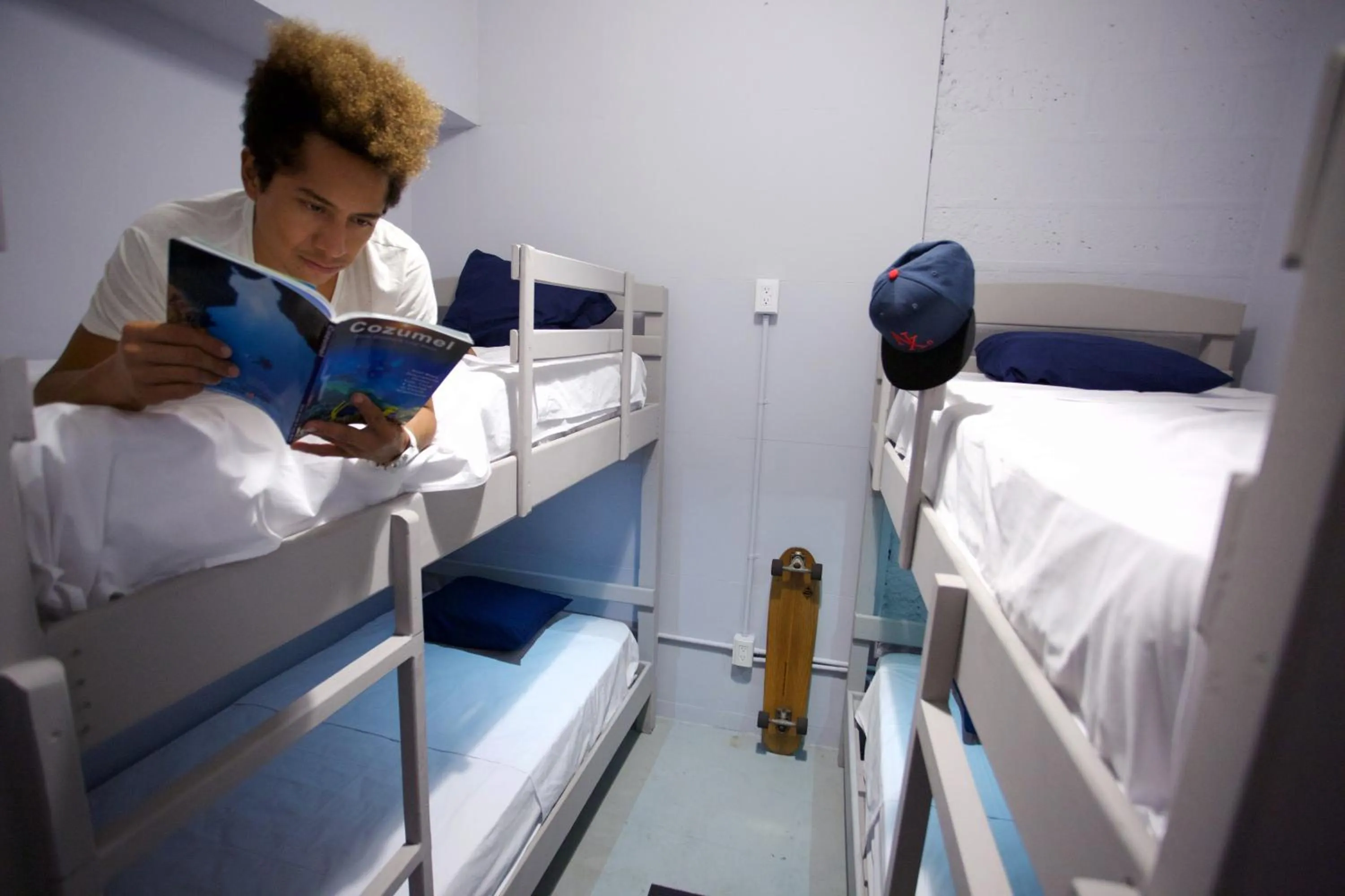 People, Bed in Hostel Auikyani