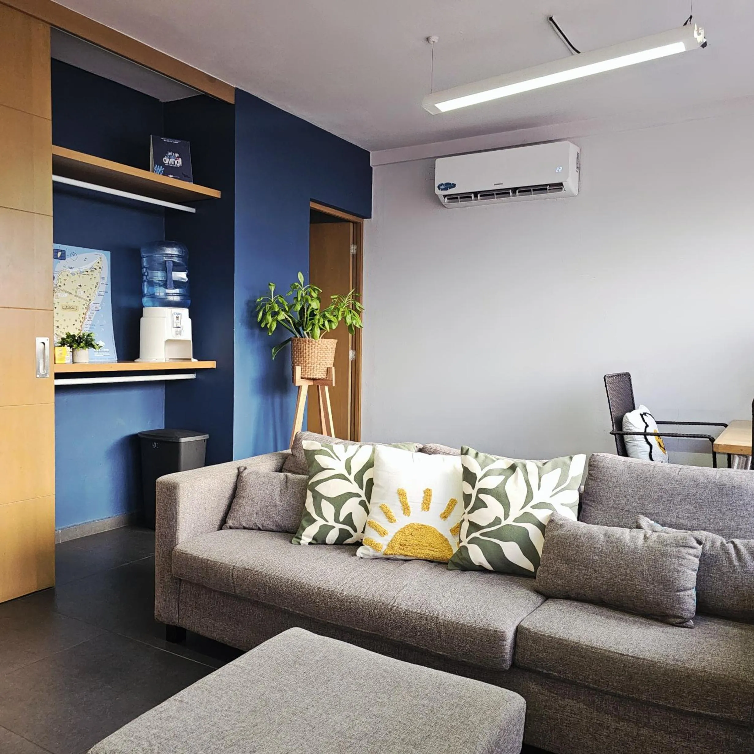 Communal lounge/ TV room in Hostel Auikyani