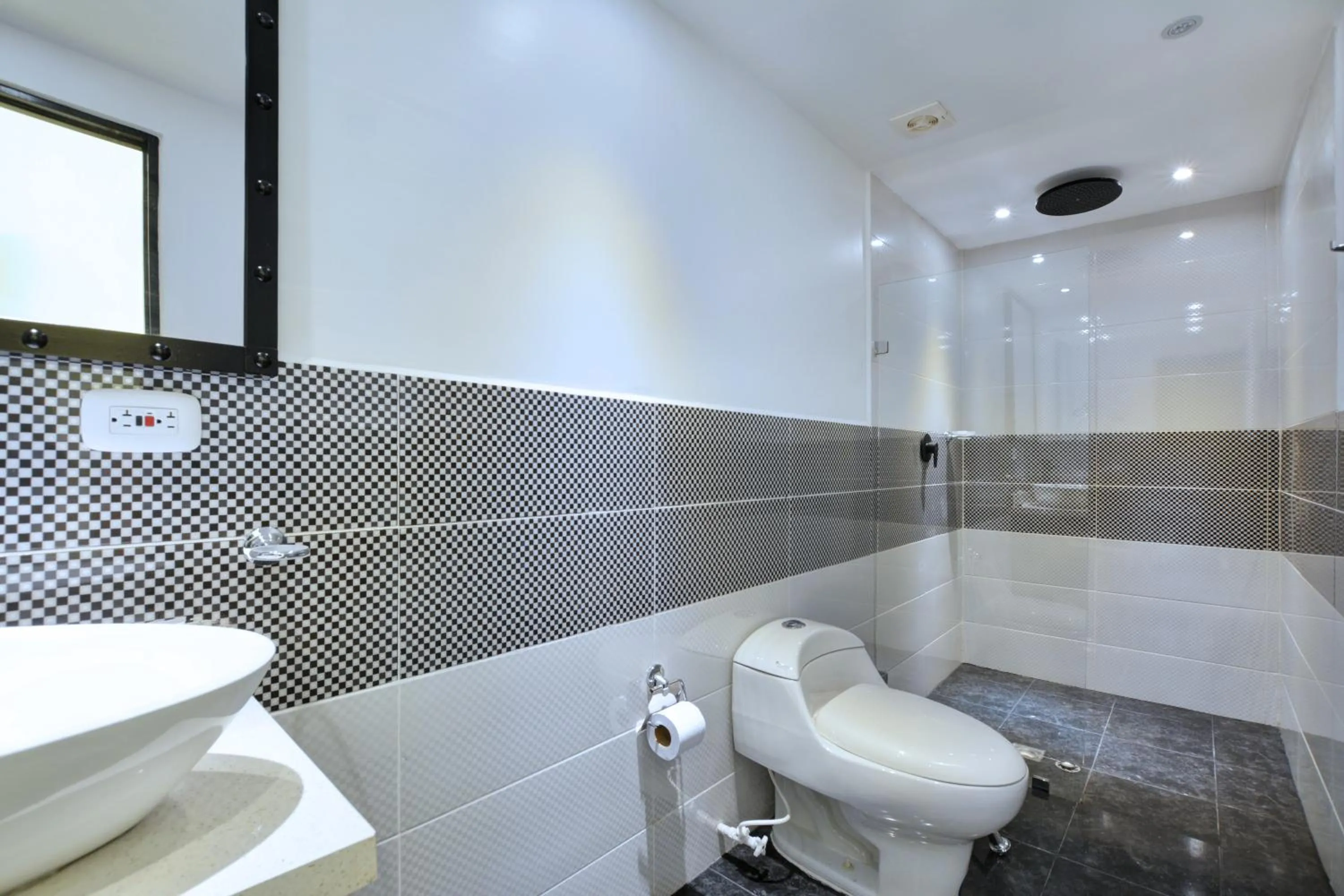 Bathroom in Provenza Lofts