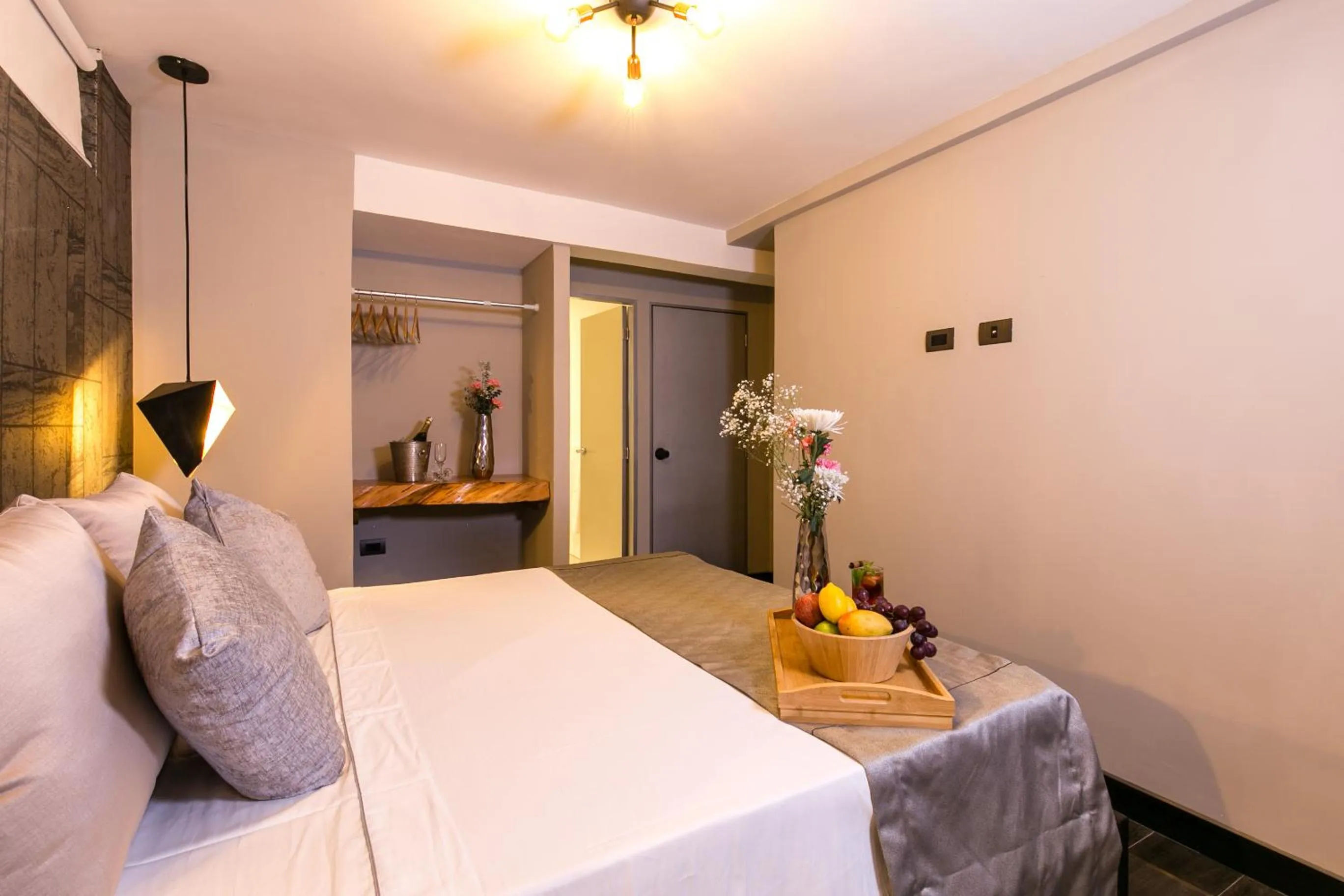 Bed in Provenza Lofts