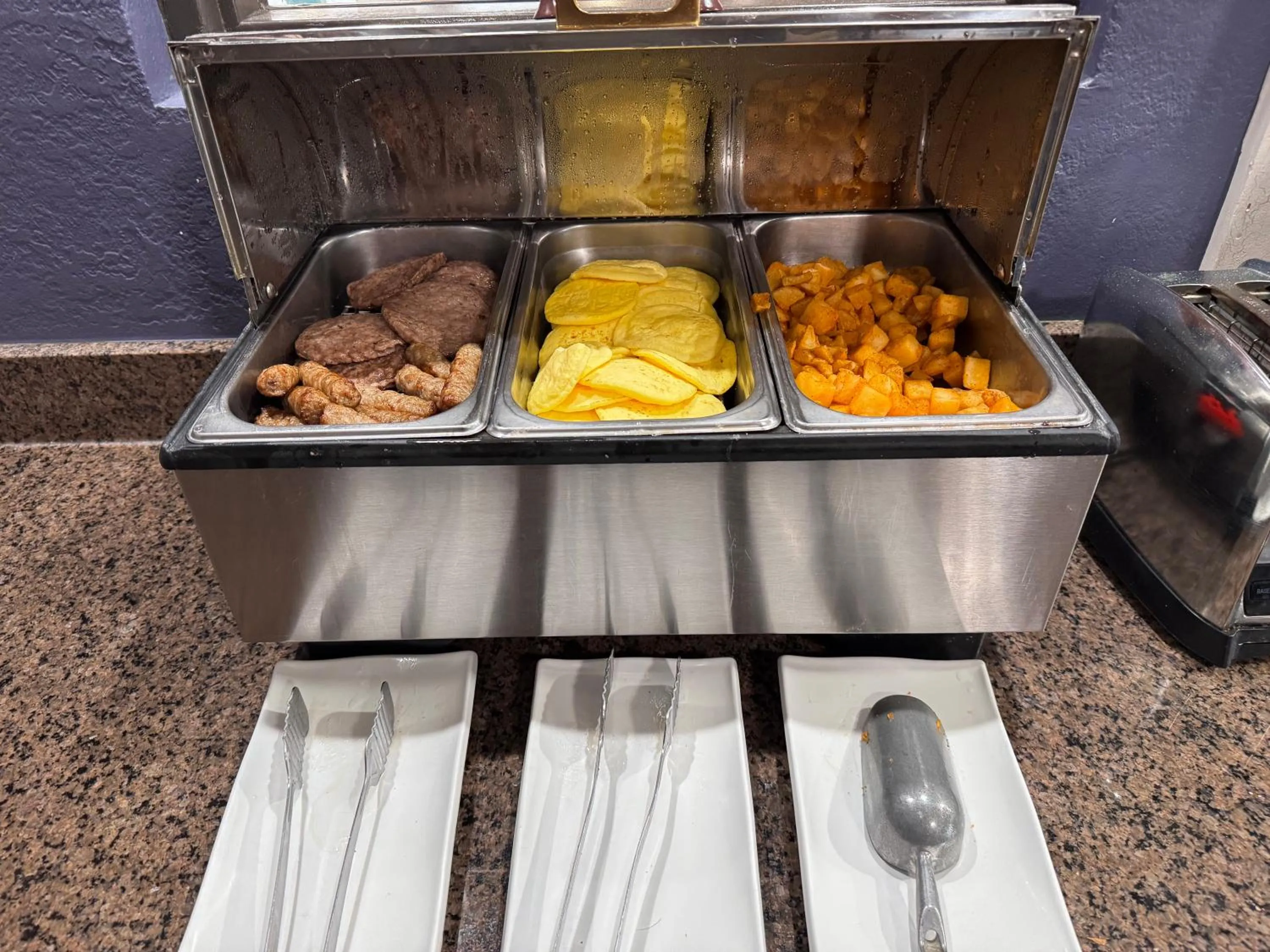 Restaurant/places to eat in AmericInn by Wyndham White Bear Lake St. Paul