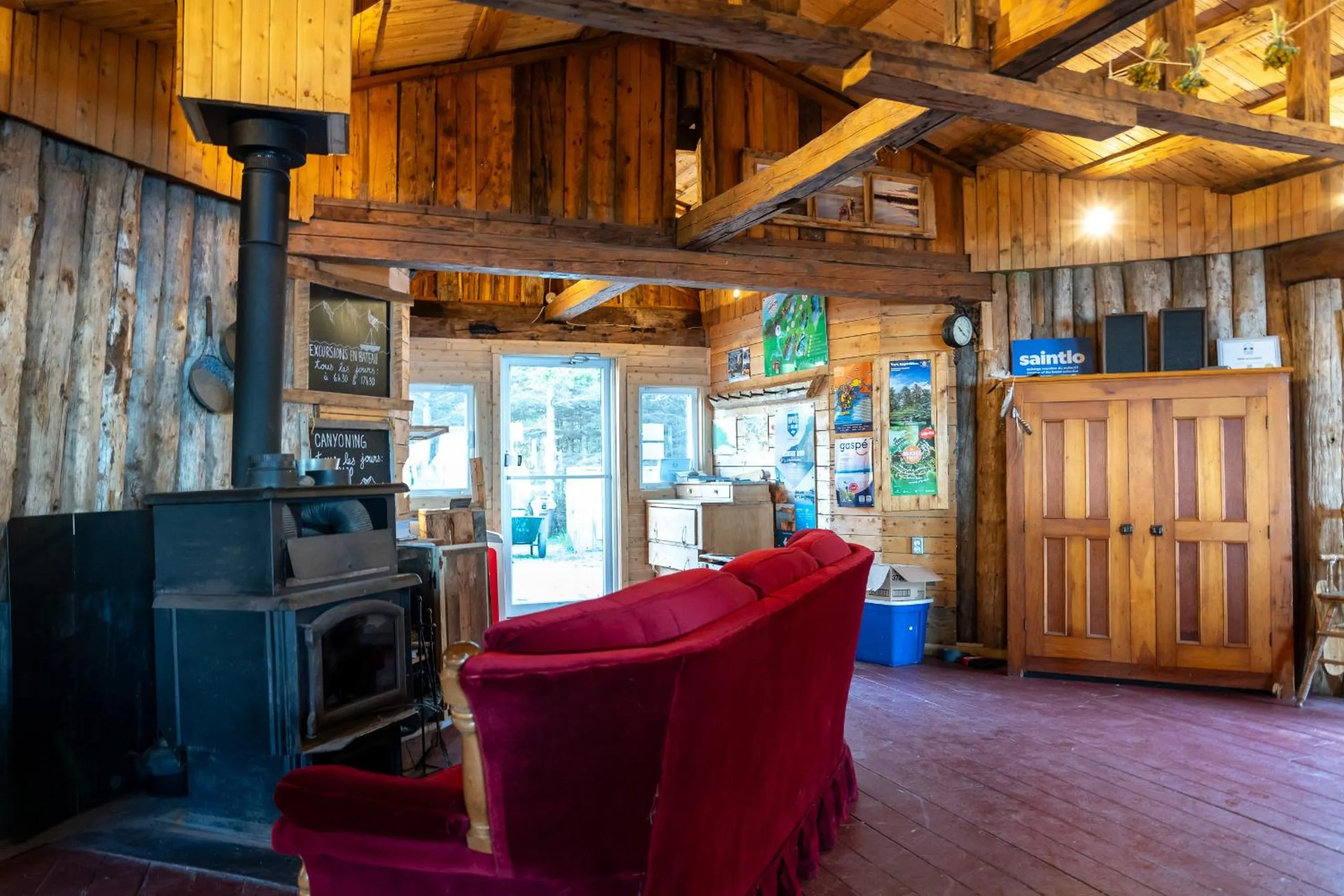 Living room in Auberge/Chalet Griffon Aventure