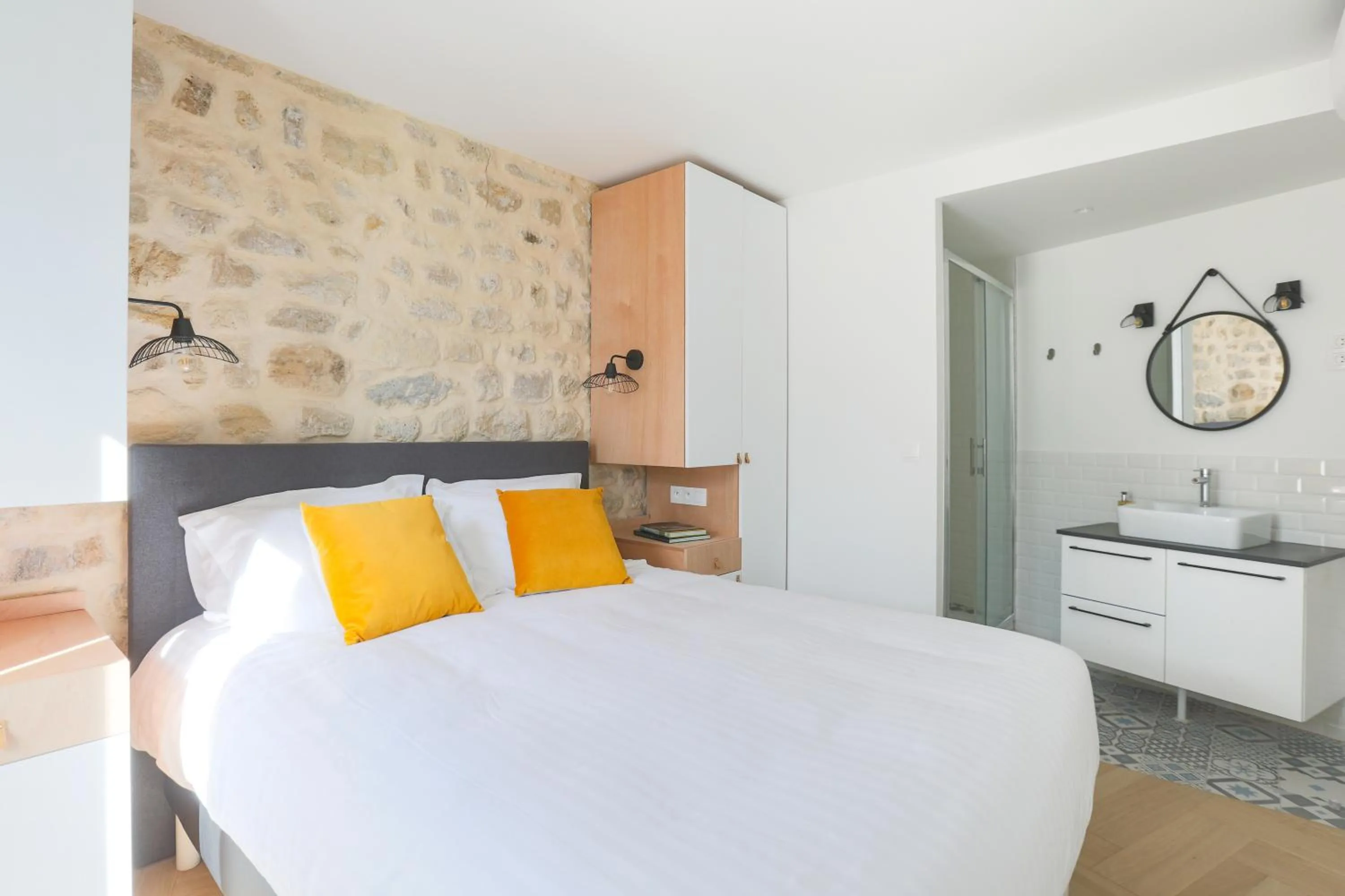 Photo of the whole room, Bed in LE MATISSIA