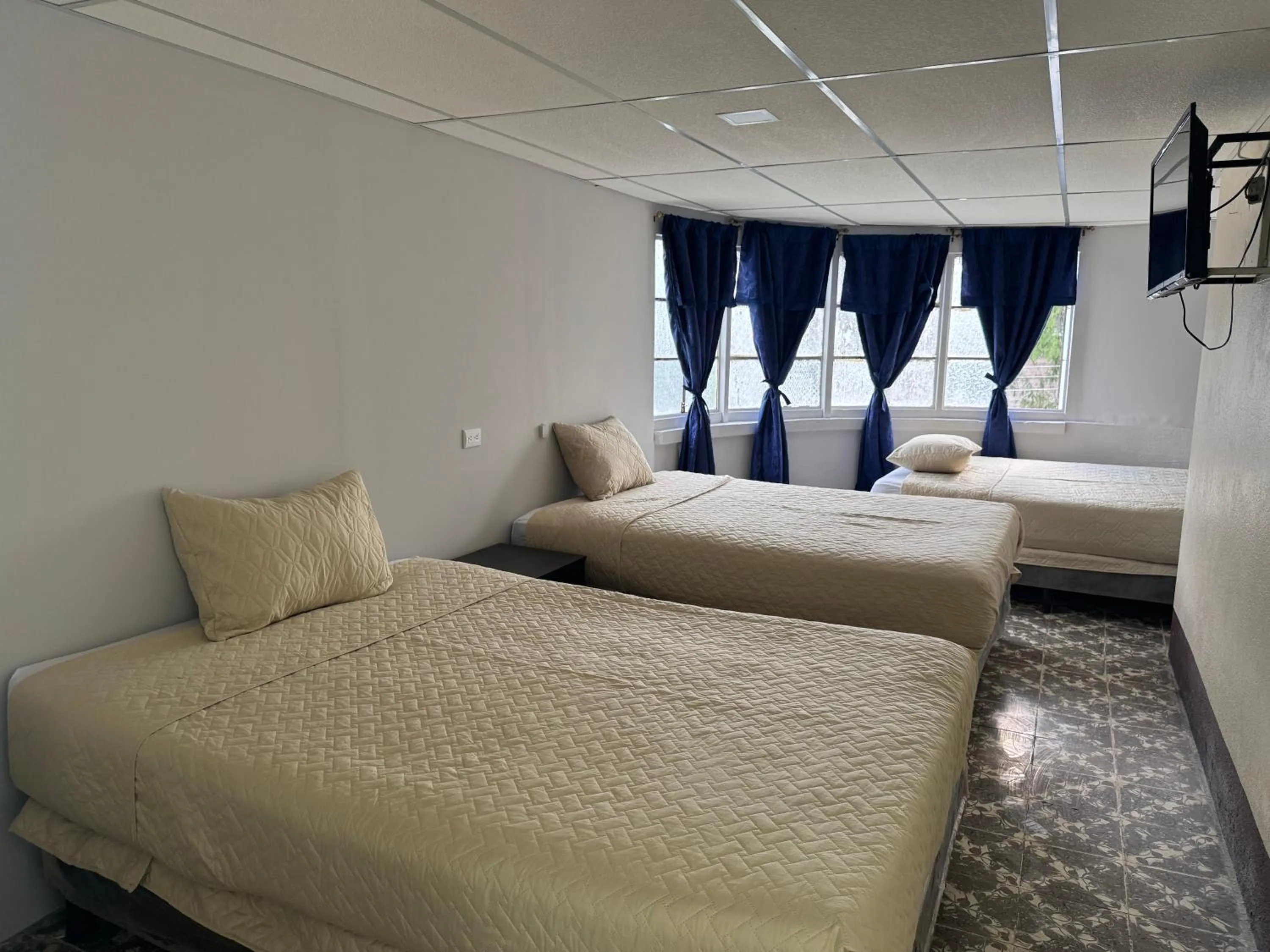 Photo of the whole room, Bed in Hotel Mayesstic