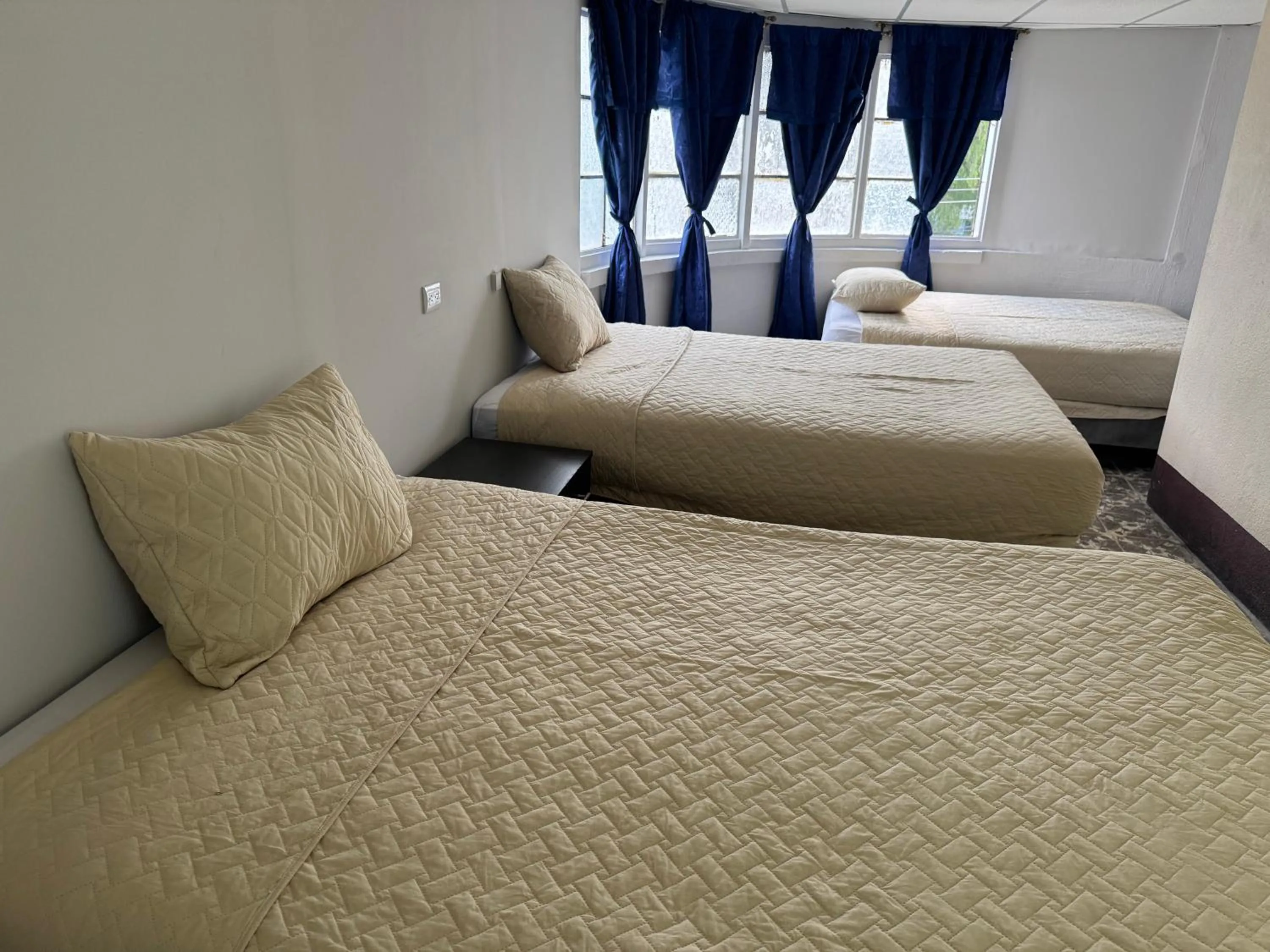 Photo of the whole room, Bed in Hotel Mayesstic