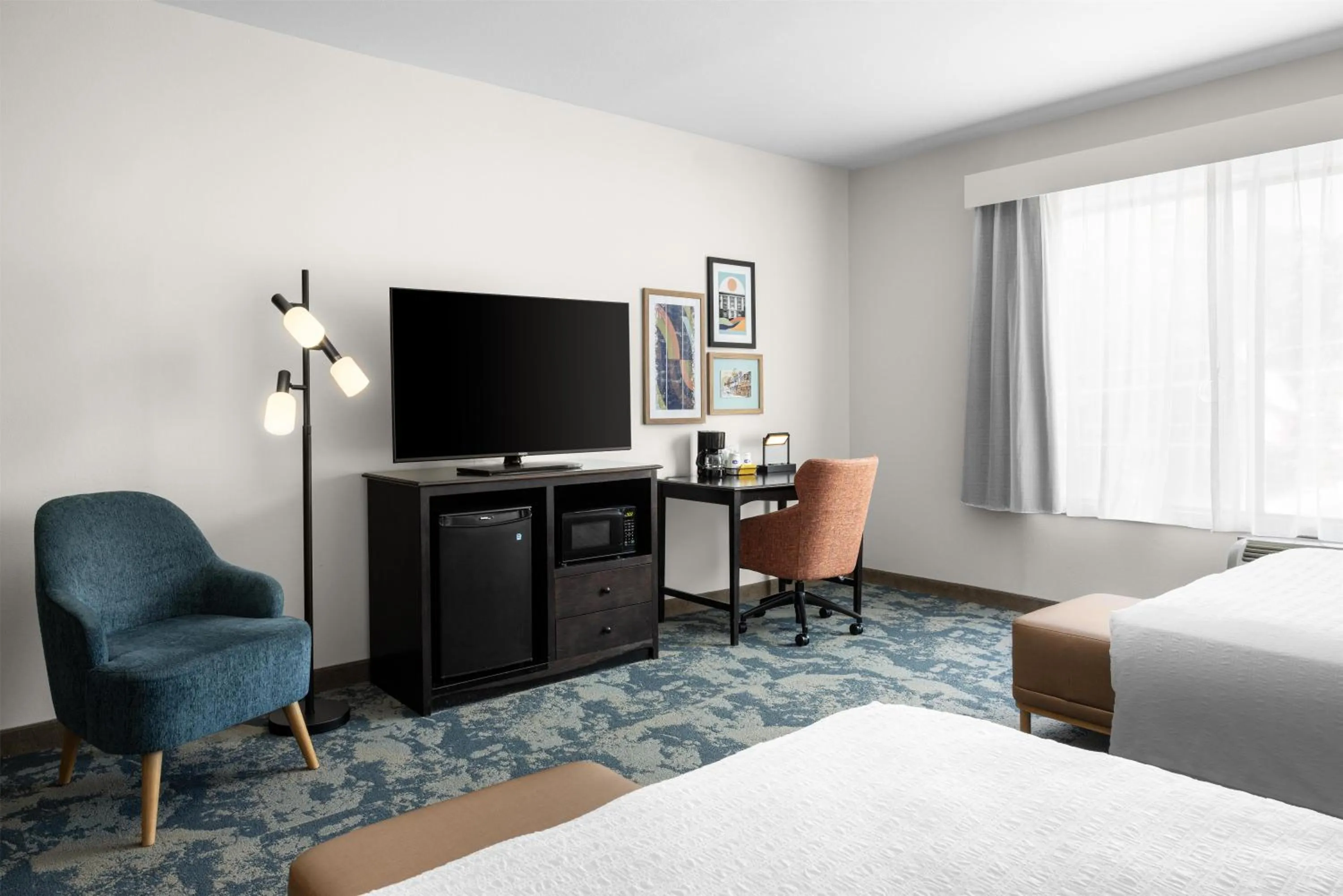 Bedroom, Bed in Hampton Inn and Suites Hope