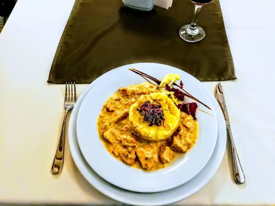 Food and drinks in Hotel River