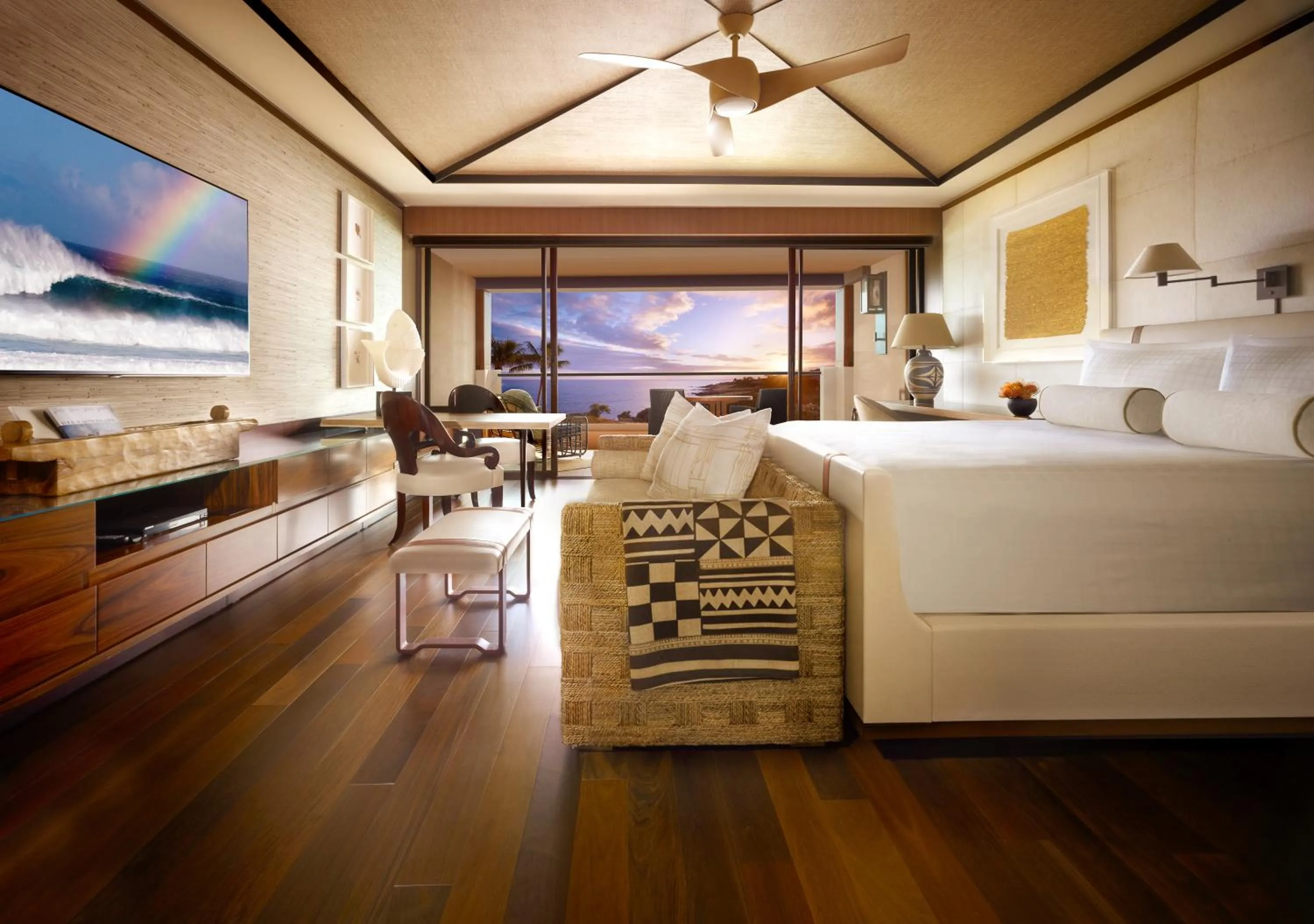 Bed in Four Seasons Resort Lana'i