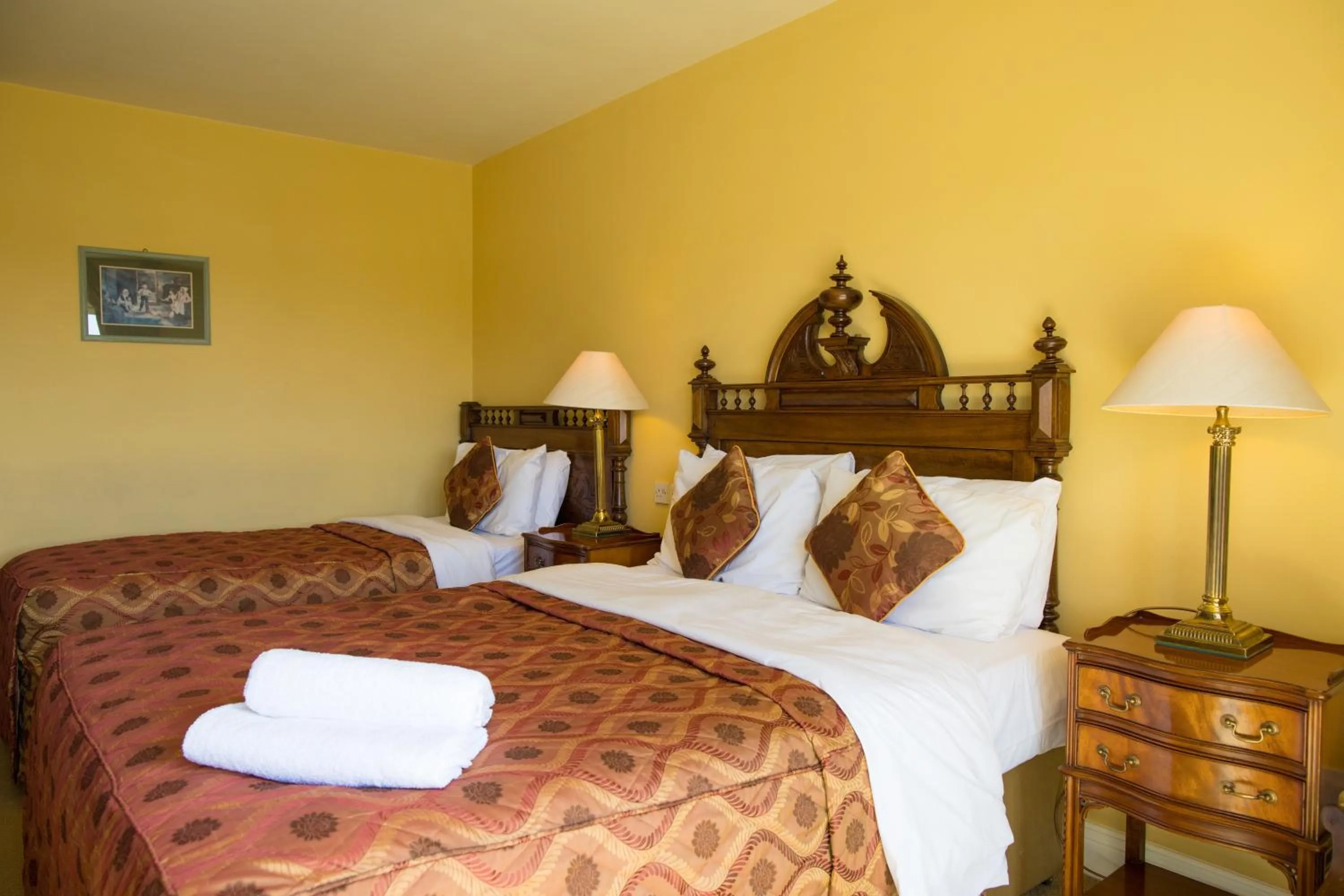 Bedroom, Bed in Earls Court House