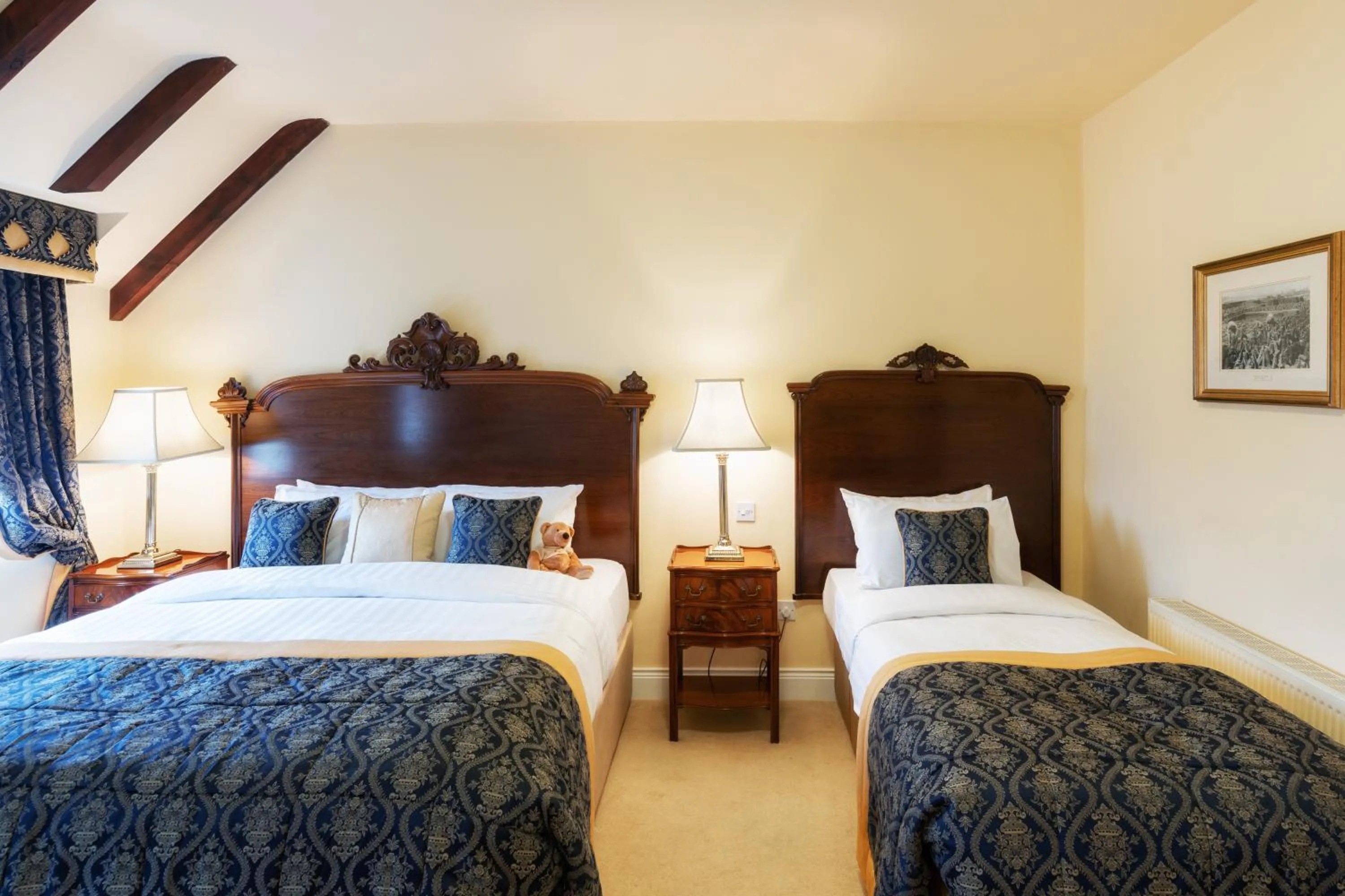 Bedroom, Bed in Earls Court House