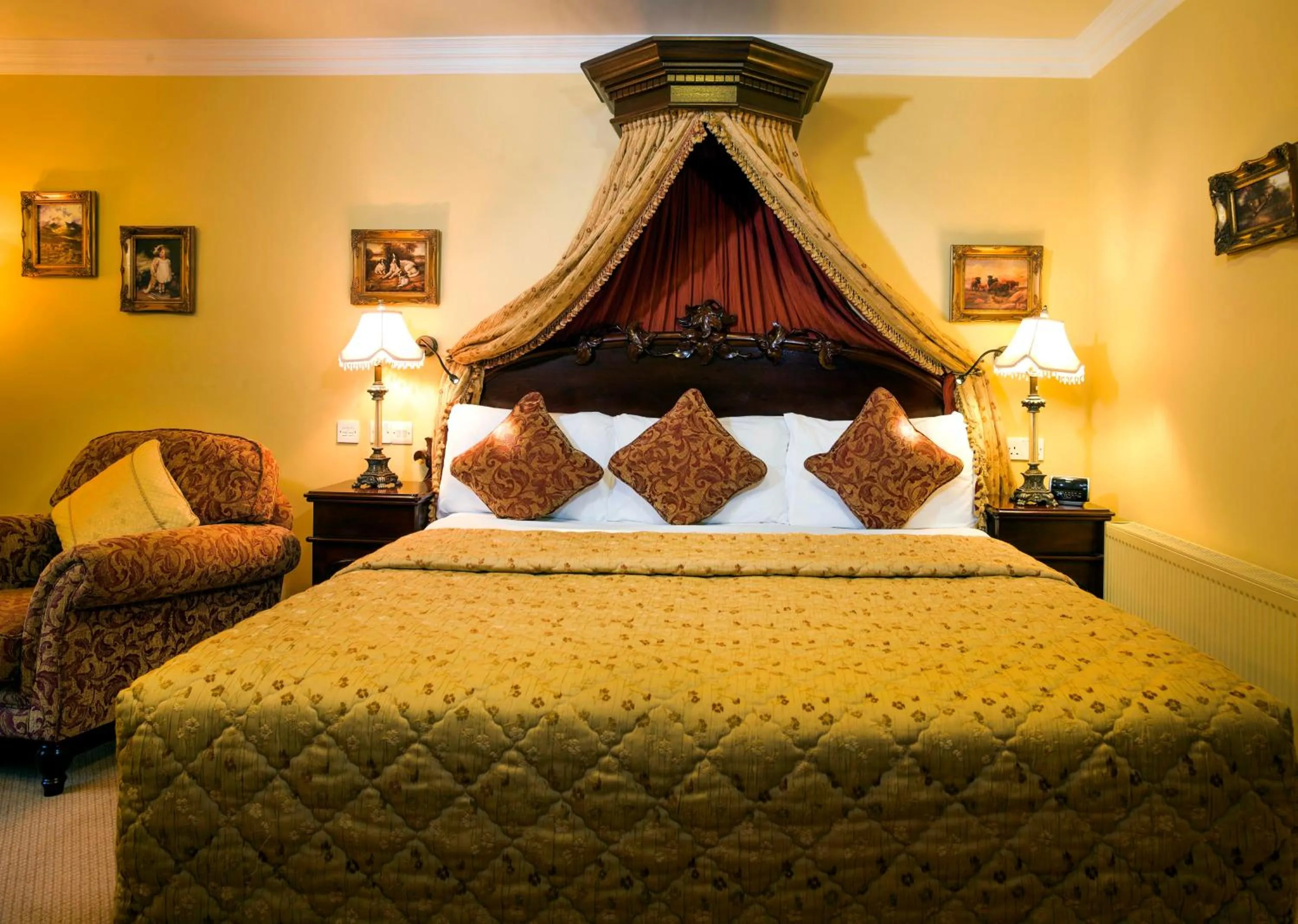 Bed in Earls Court House