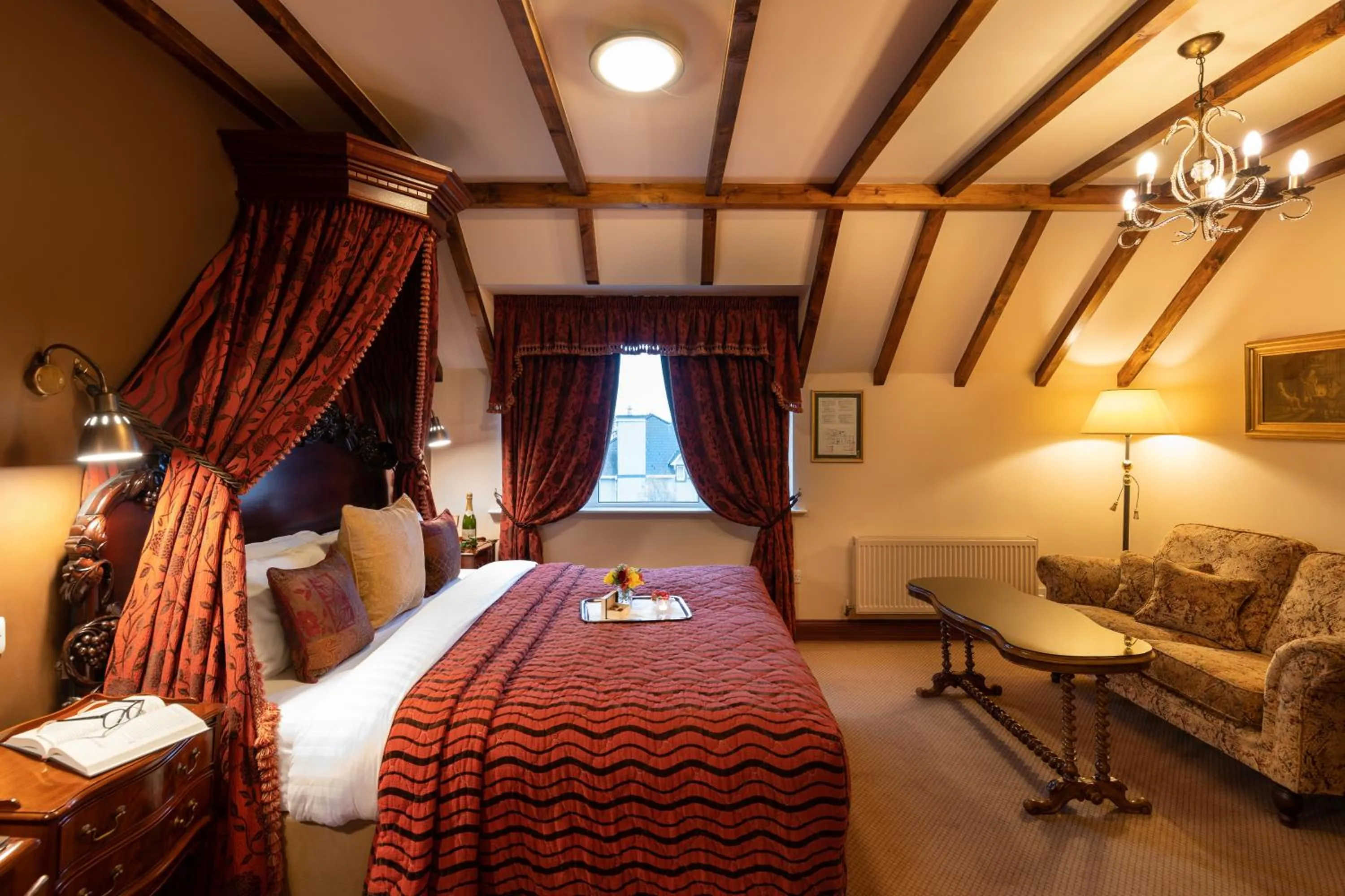 Bedroom, Bed in Earls Court House