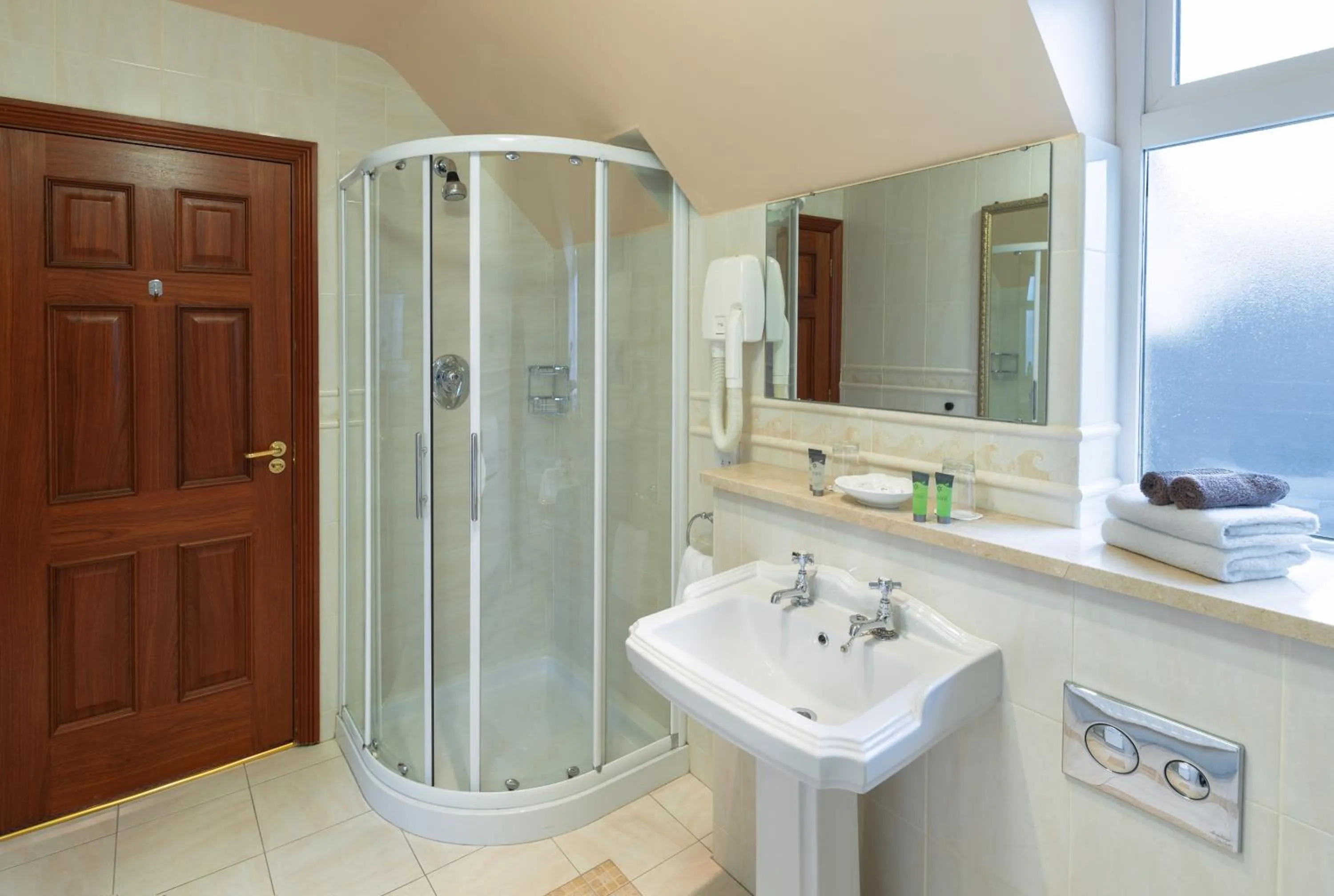 Shower in Earls Court House