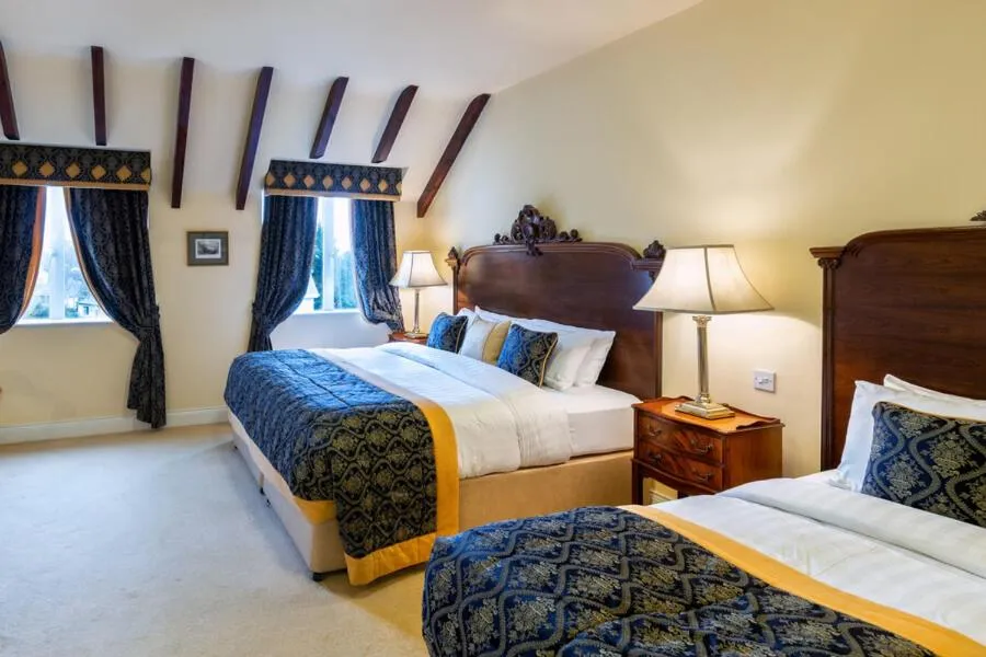 Bedroom, Bed in Earls Court House