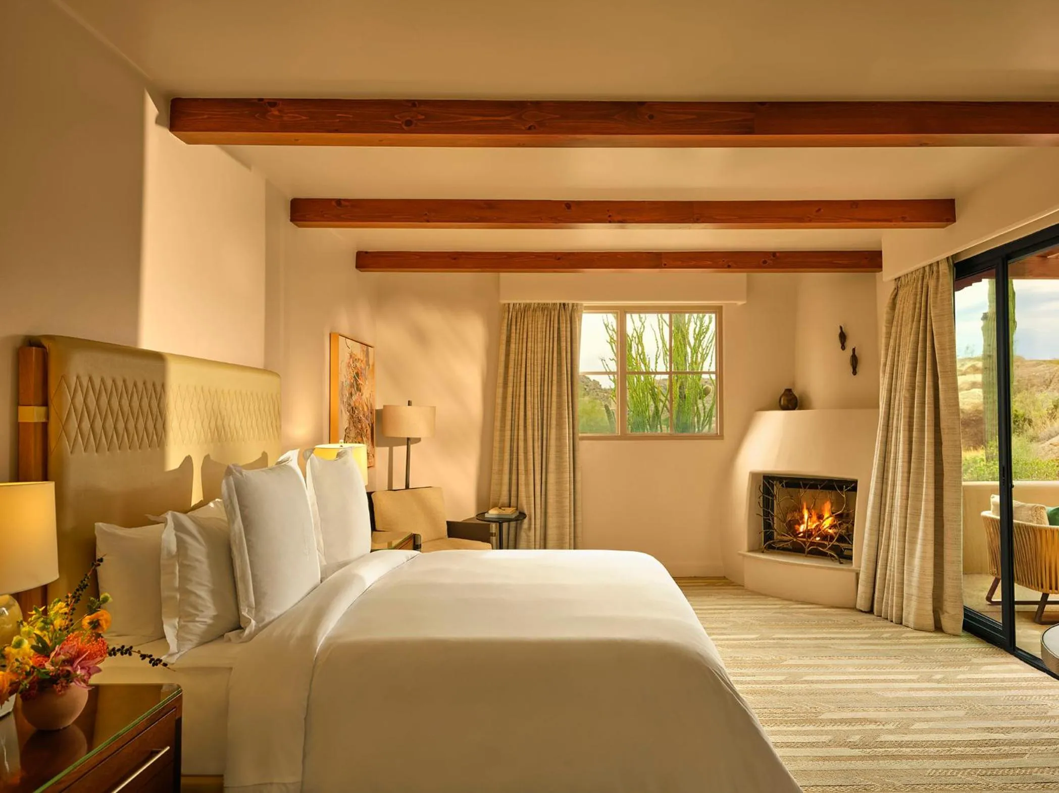 Bed in Four Seasons Resort Scottsdale at Troon North
