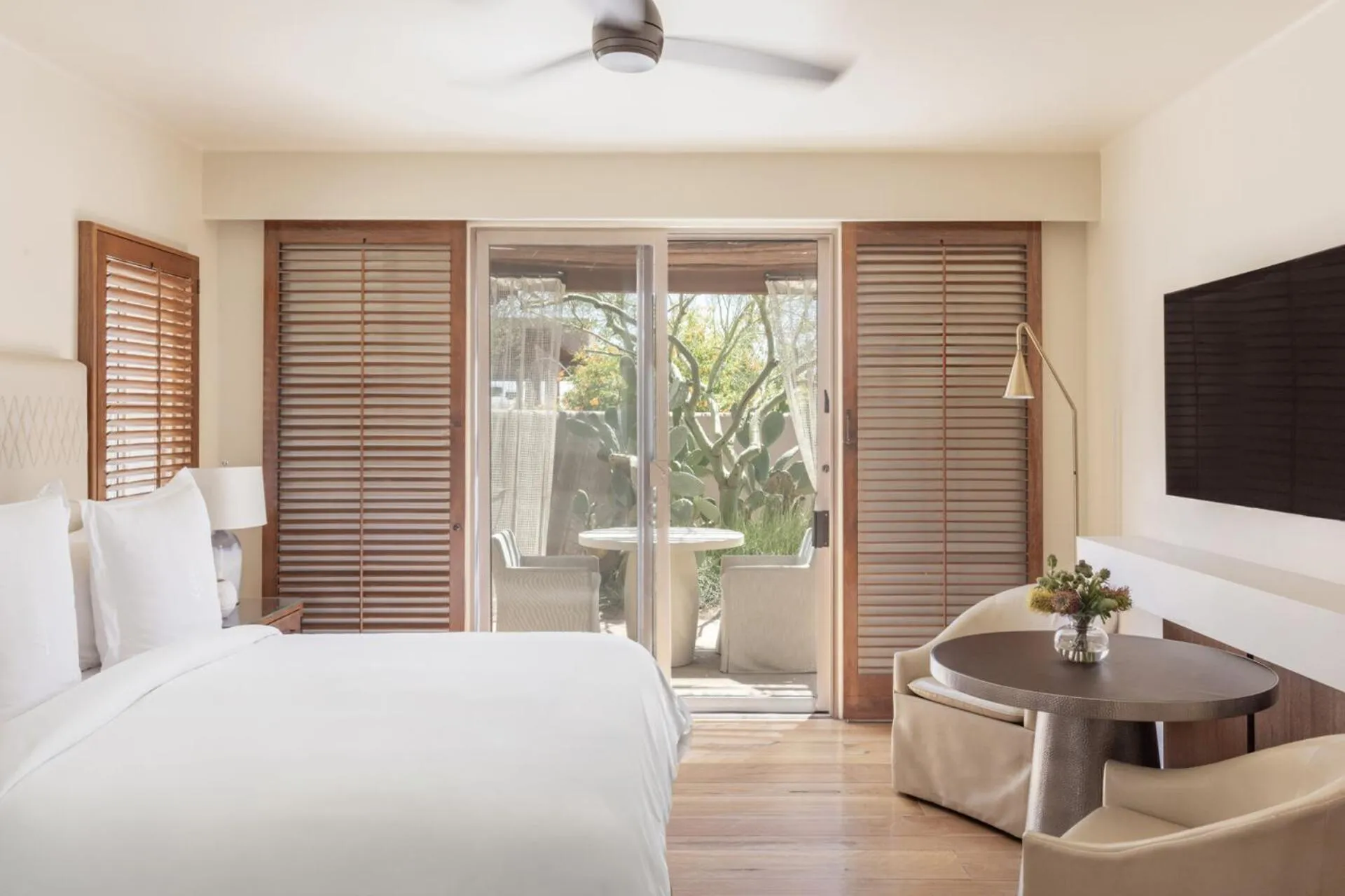 Bed in Four Seasons Resort Scottsdale at Troon North