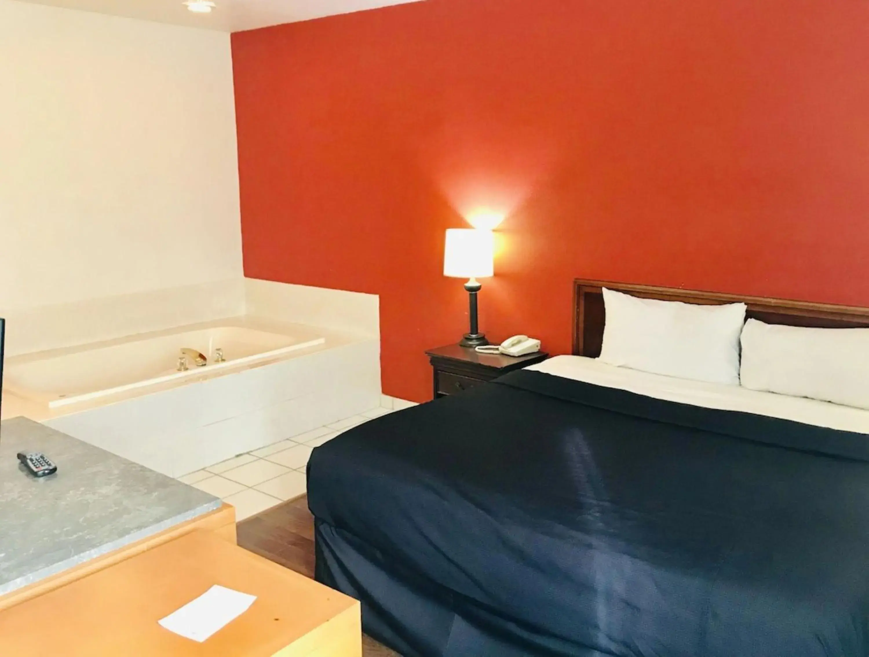 1 Suite King Bed Non-Smoking Jacuzzi Tub in Kings Inn By OYO Calumet Park I-57 1 Suite King Bed Non-Smoking Jacuzzi Tub in Kings Inn By OYO Calumet Park I-57