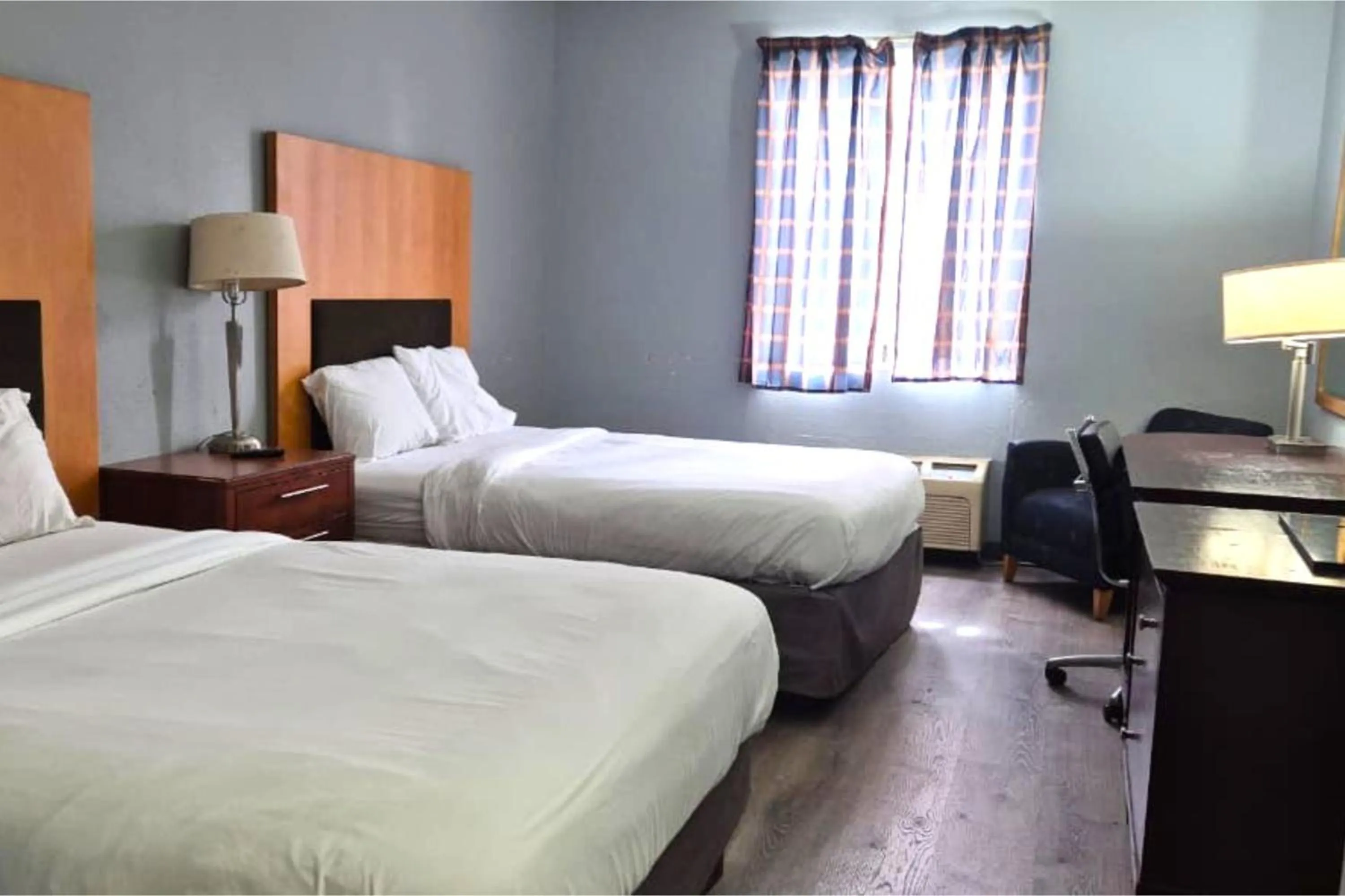 Bedroom, Bed in Kings Inn By OYO Calumet Park I-57