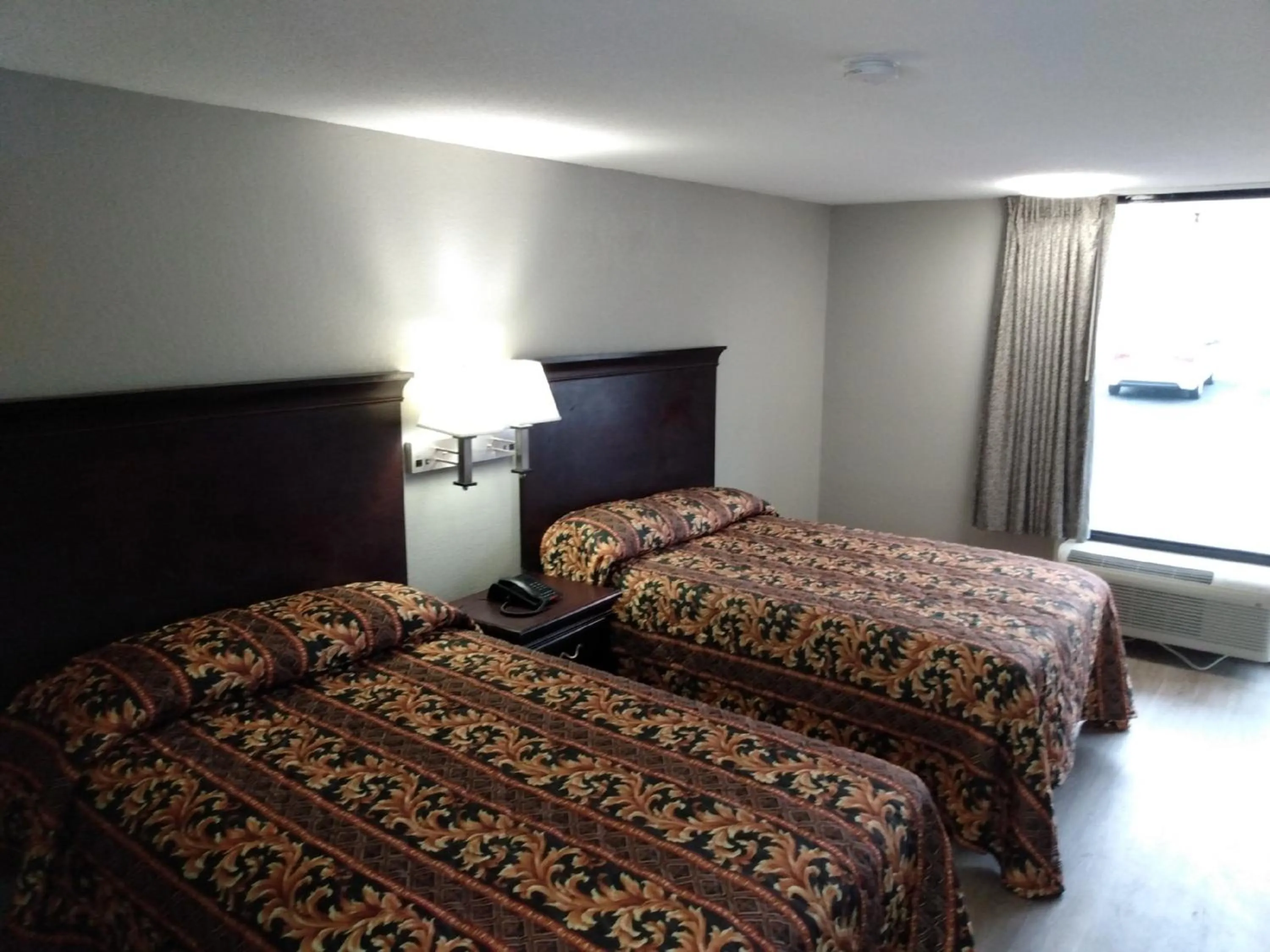 Photo of the whole room, Bed in Gateway Inn Savannah