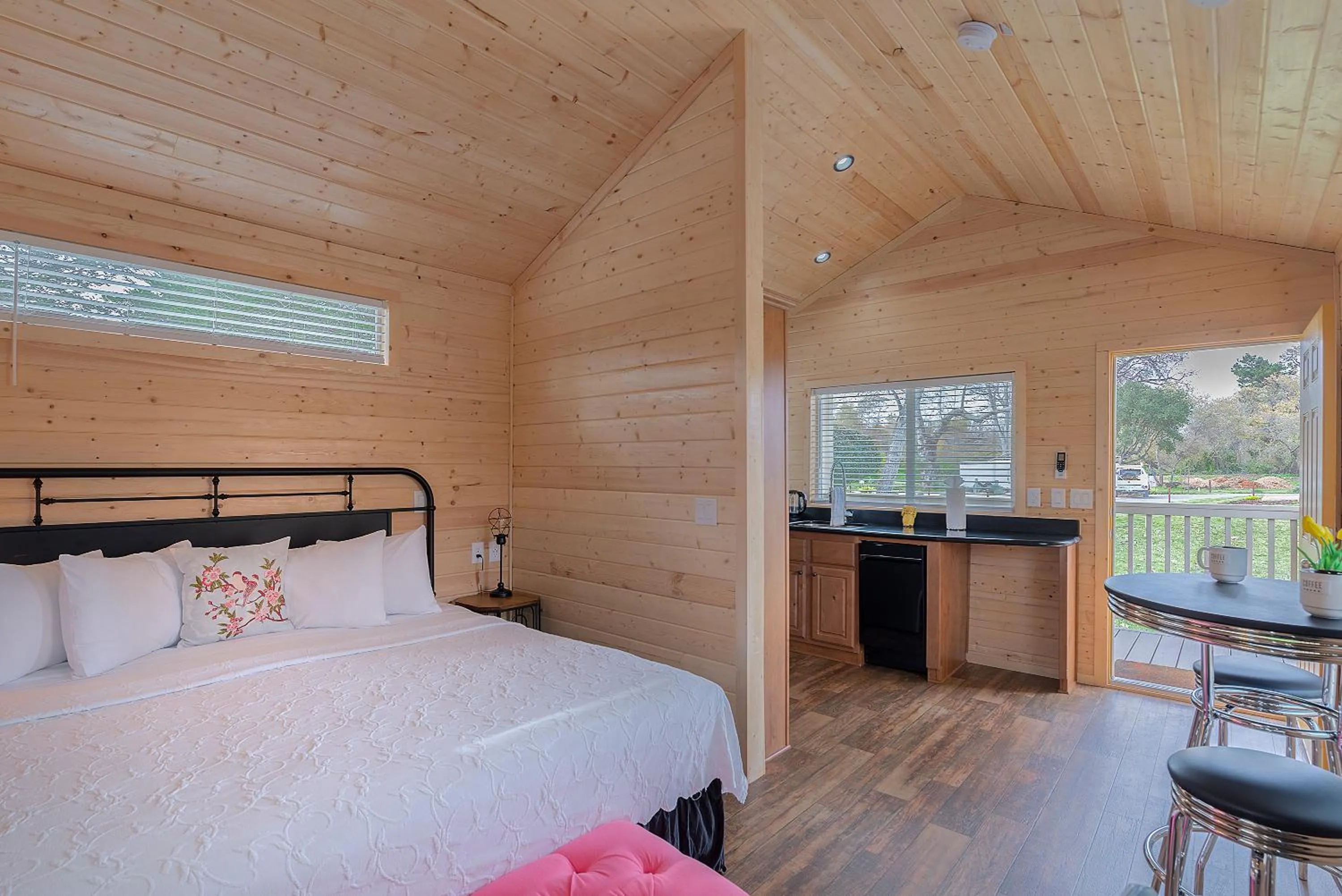 Bed in Carmel River Inn & Cottages