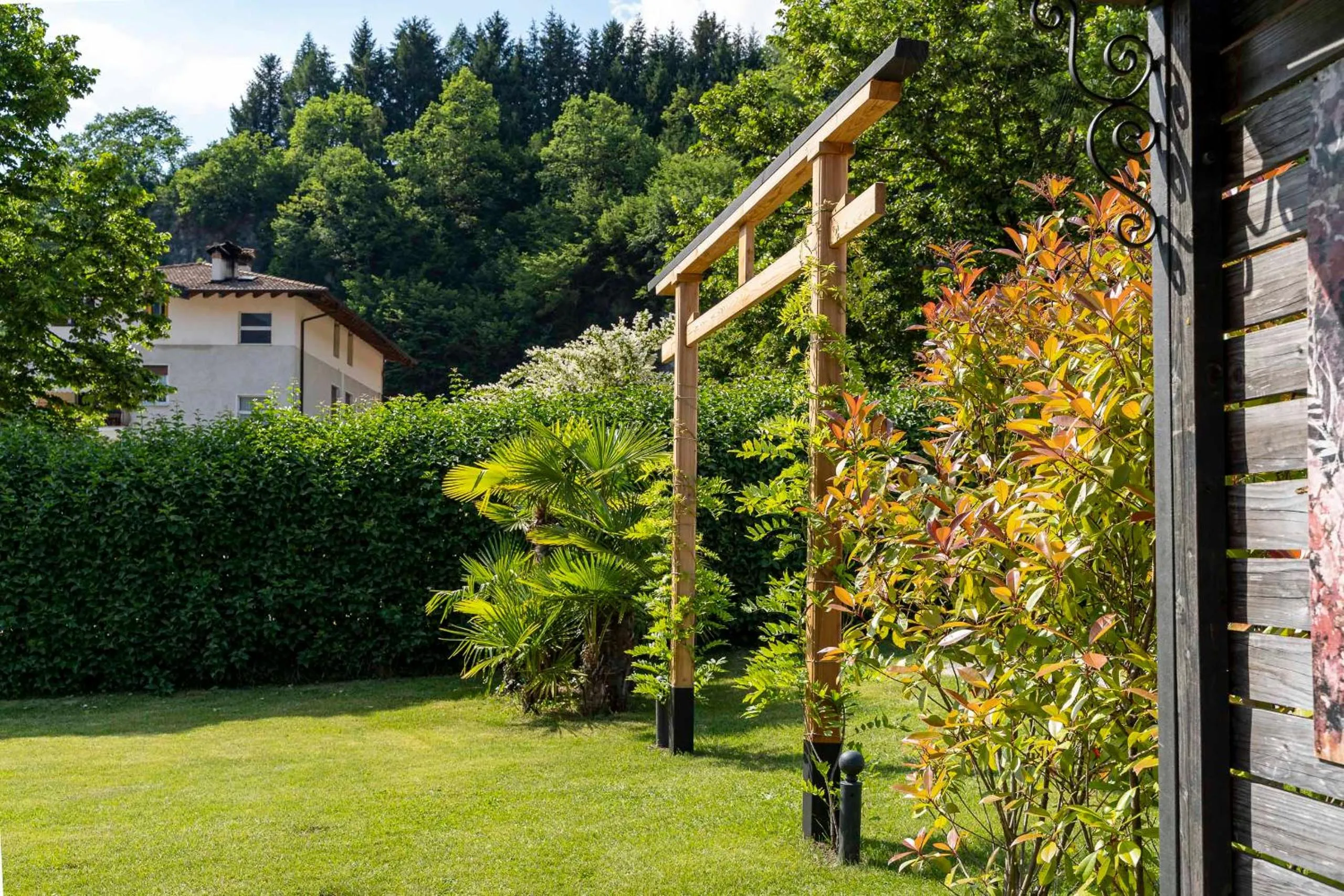 Garden in Ledro Lake Suite "Pur"