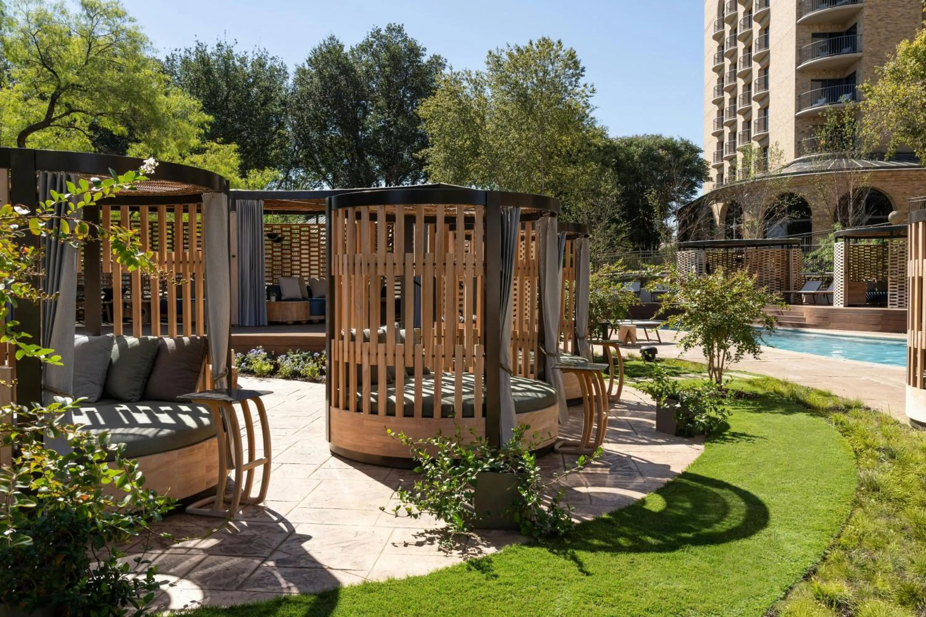 Swimming pool in The Ritz-Carlton Dallas, Las Colinas